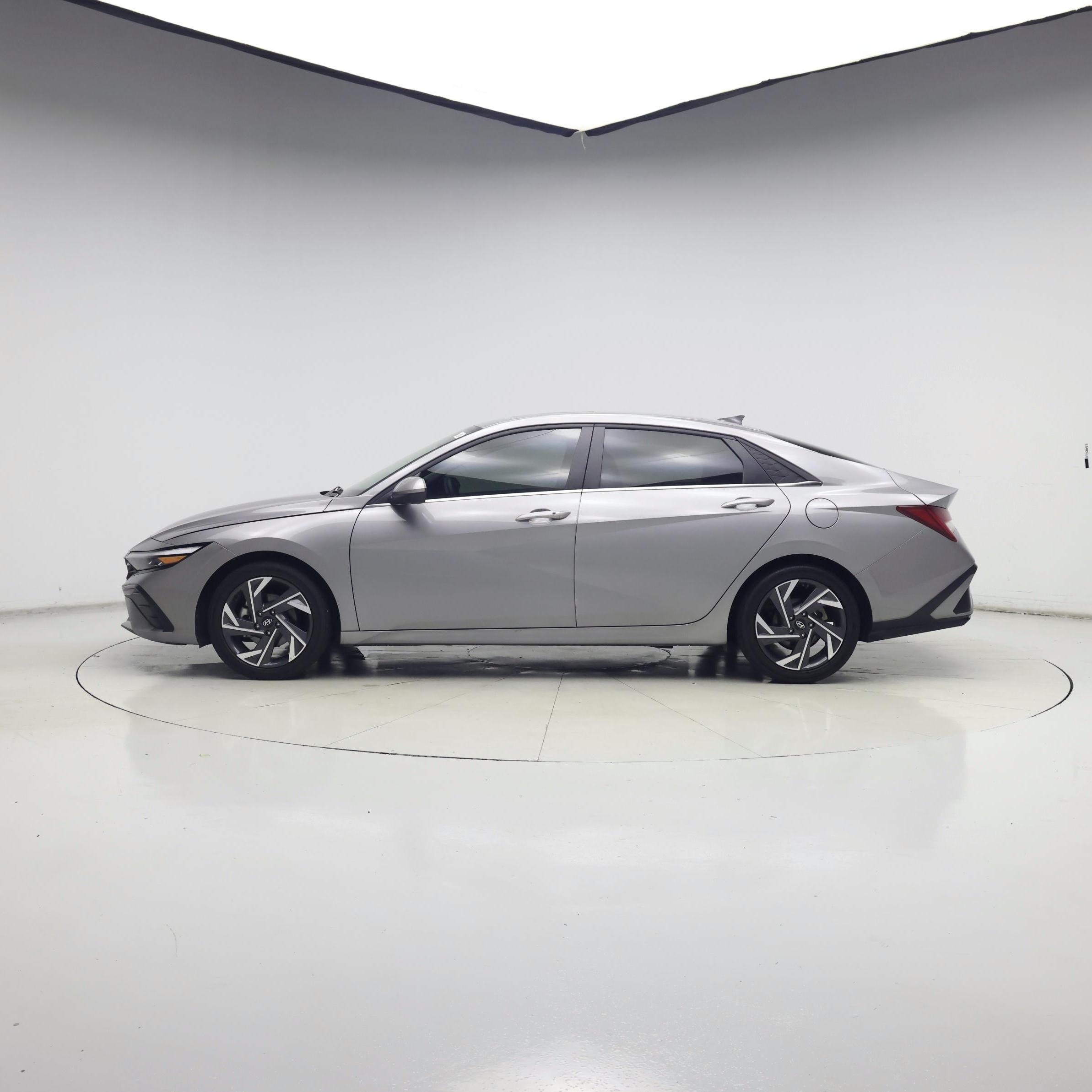 Thumbnail: 2025 Hyundai Elantra - 3