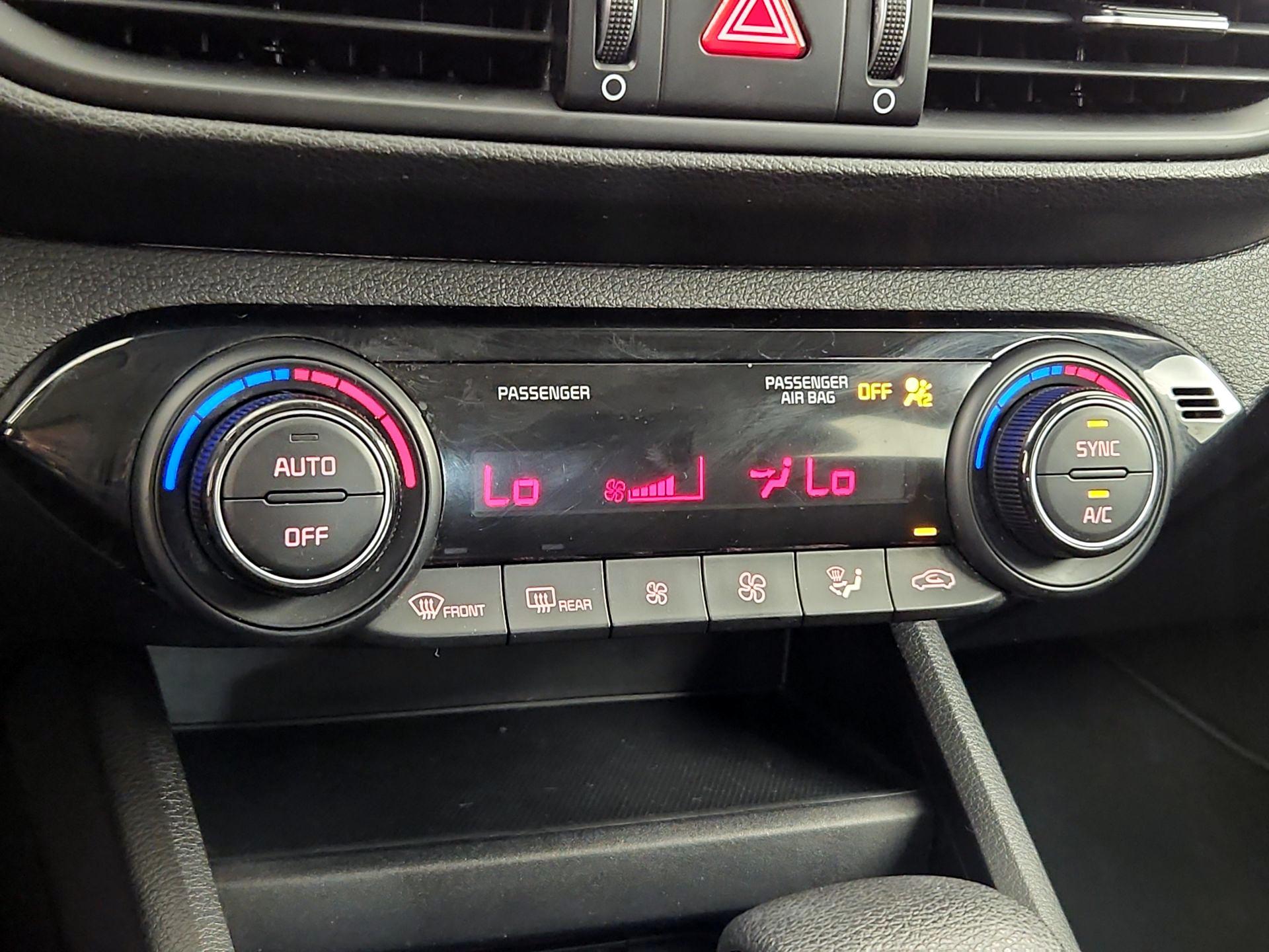Thumbnail: 2019 Kia Forte - 16