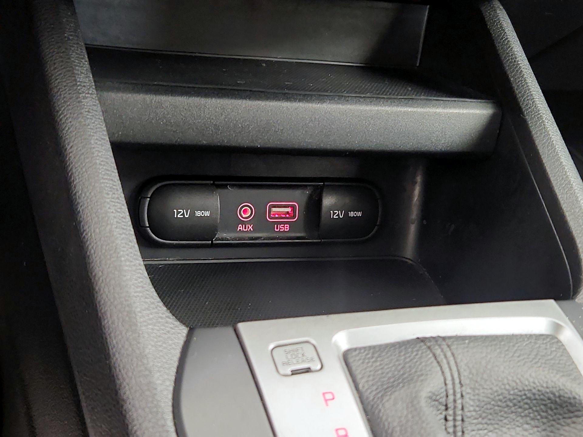 Thumbnail: 2019 Kia Forte - 18