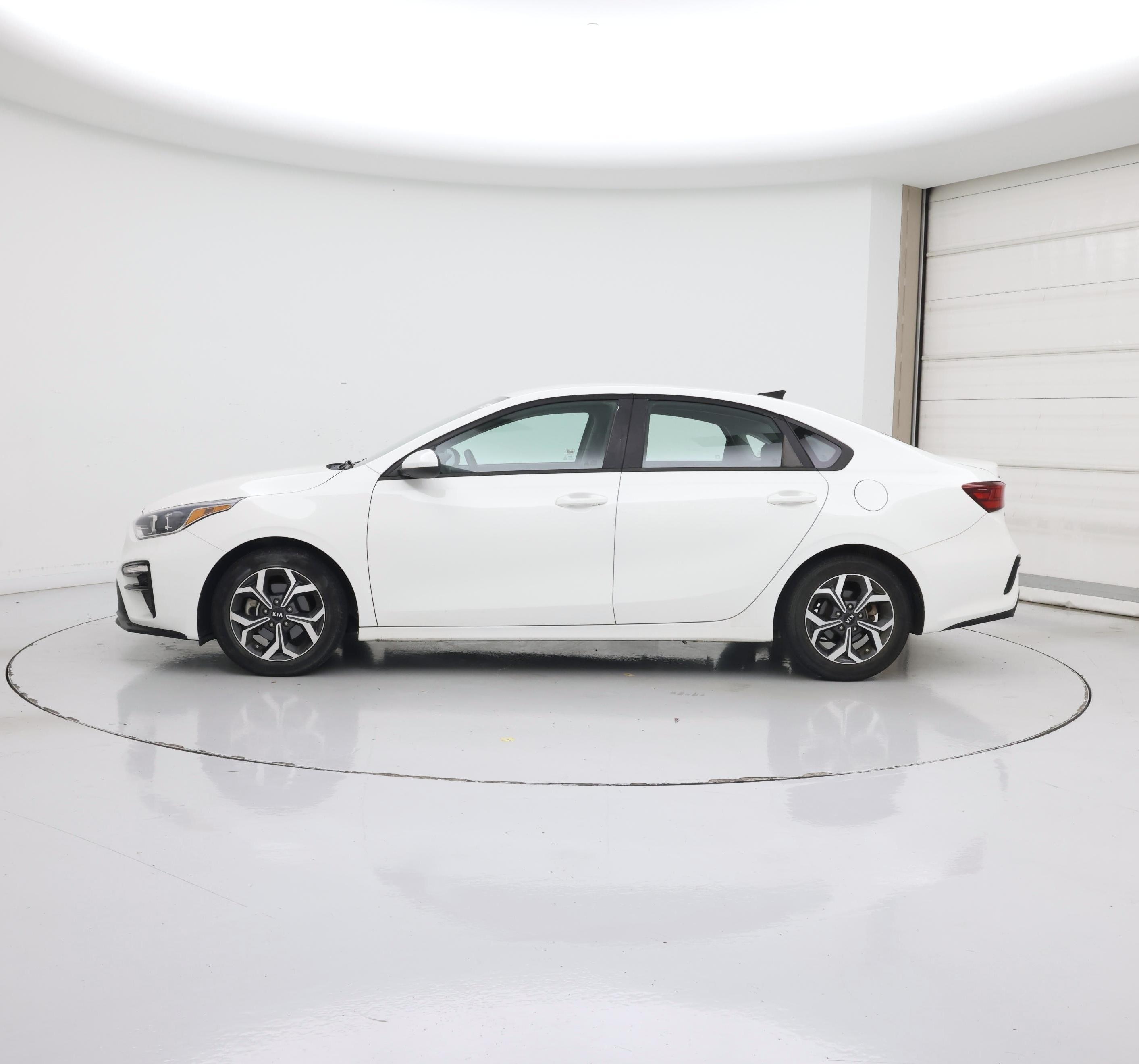 Thumbnail: 2019 Kia Forte - 3