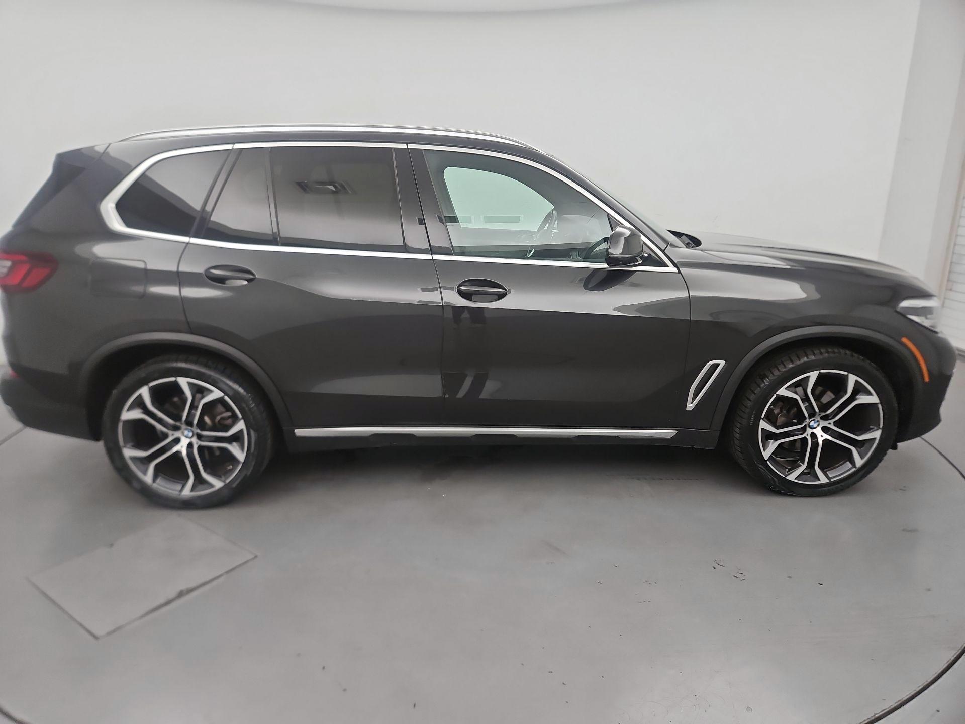 Thumbnail: 2023 BMW X5 - 4