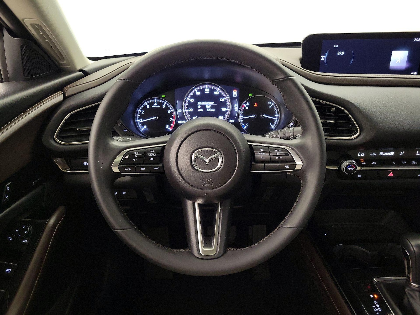 2024 Mazda CX-30 Premium - Photo 11