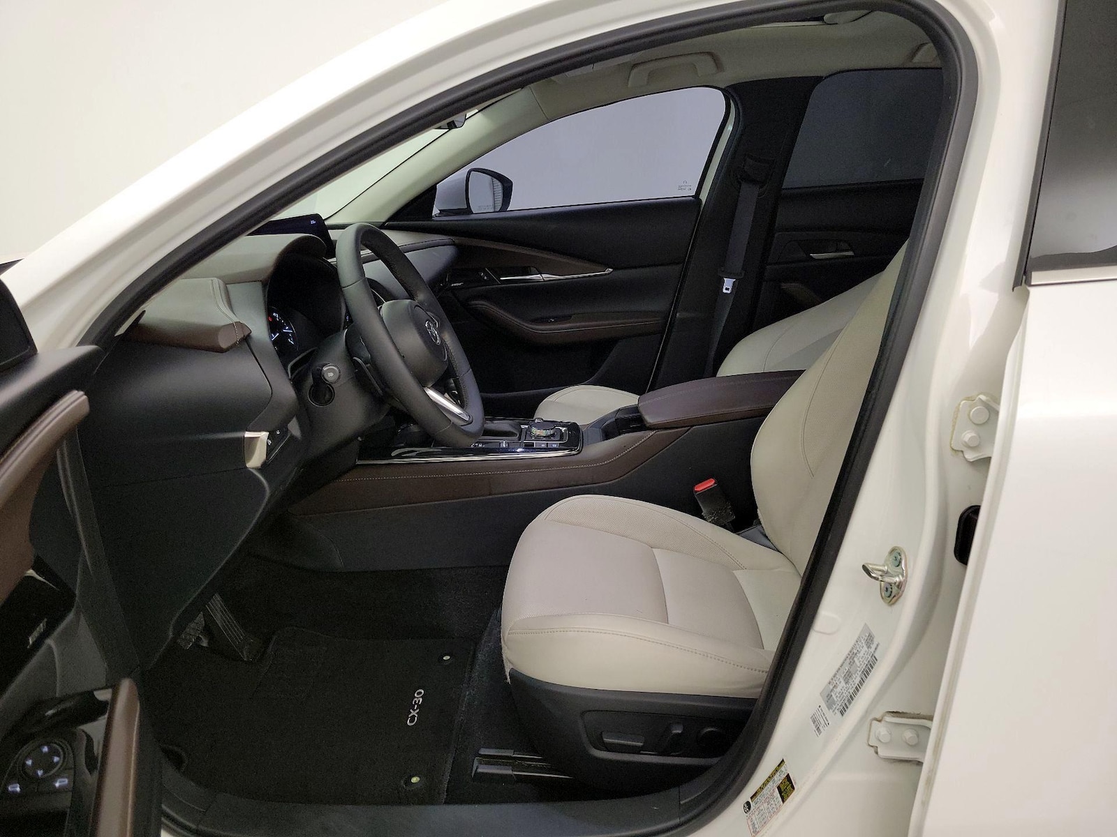 2024 Mazda CX-30 Premium - Photo 12