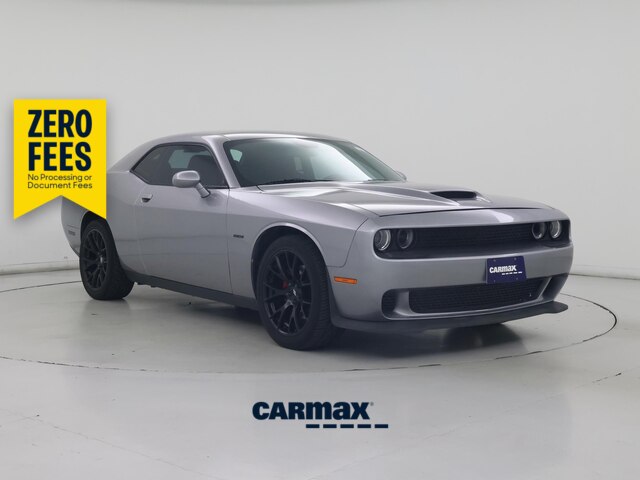 Silver 2018 Dodge Challenger Coupe Rear-Wheel Drive Automatic
