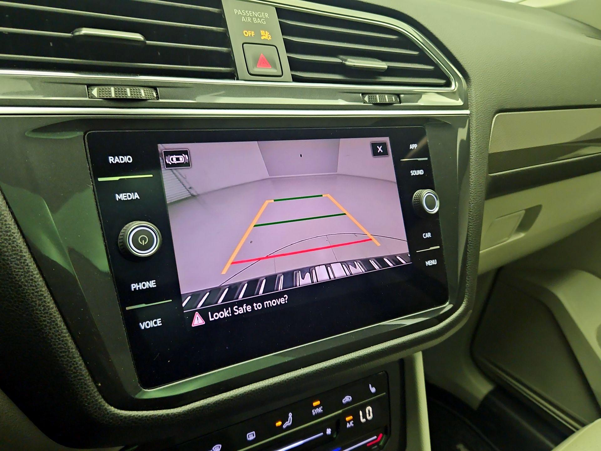 Thumbnail: 2023 Volkswagen Tiguan - 14