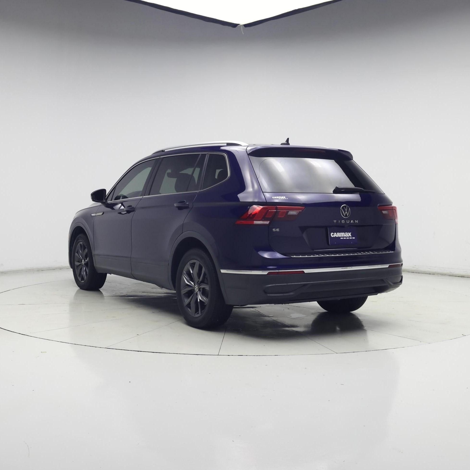Thumbnail: 2023 Volkswagen Tiguan - 2