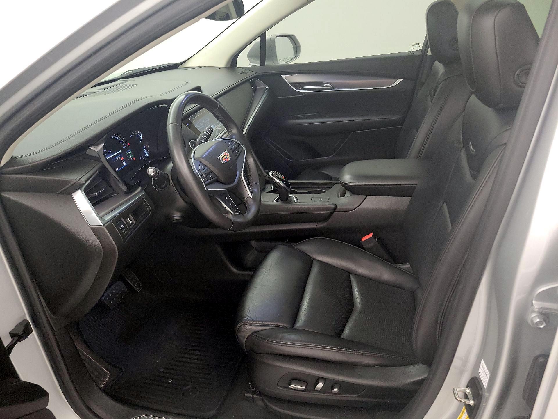 Thumbnail: 2018 Cadillac XT5 - 11