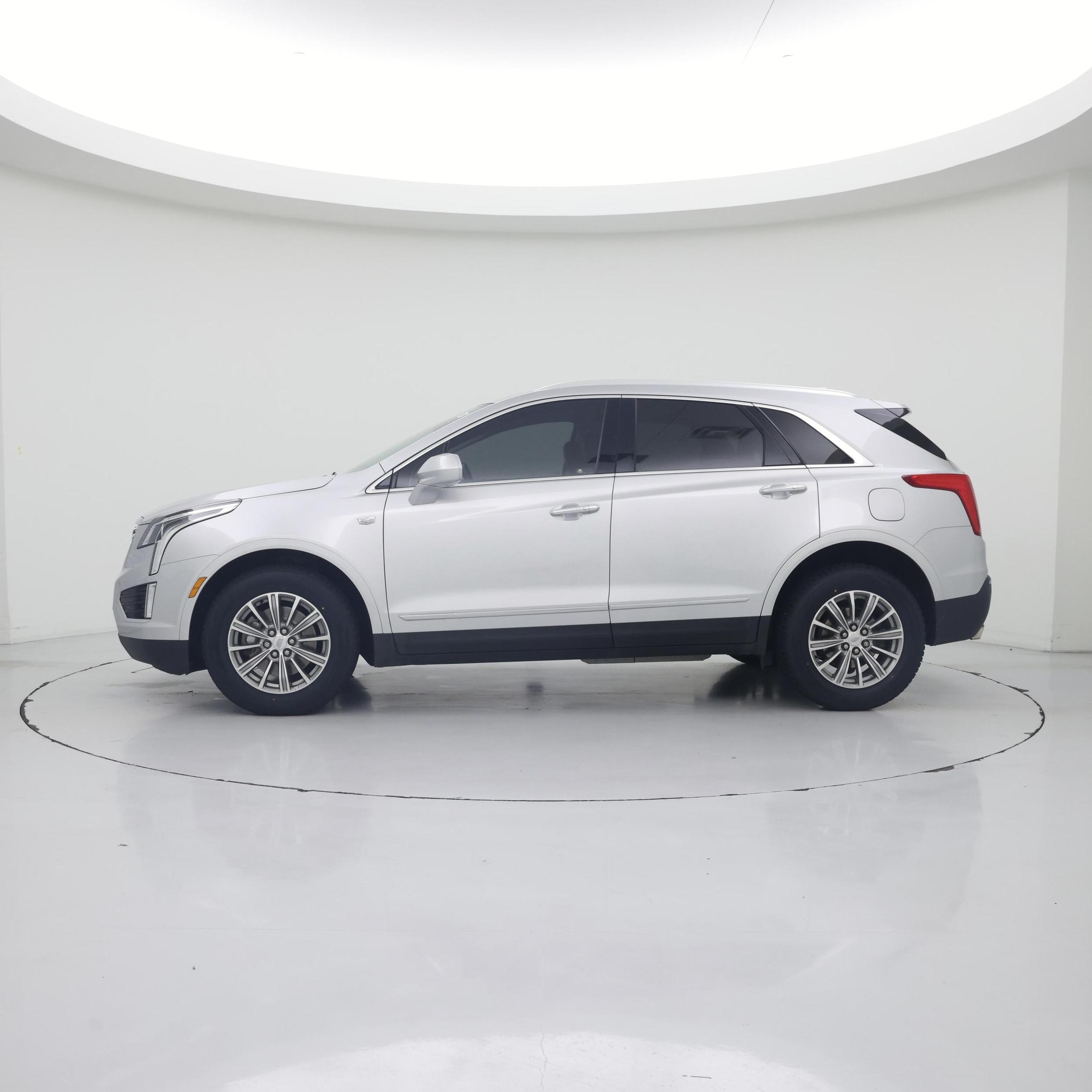 Thumbnail: 2018 Cadillac XT5 - 3