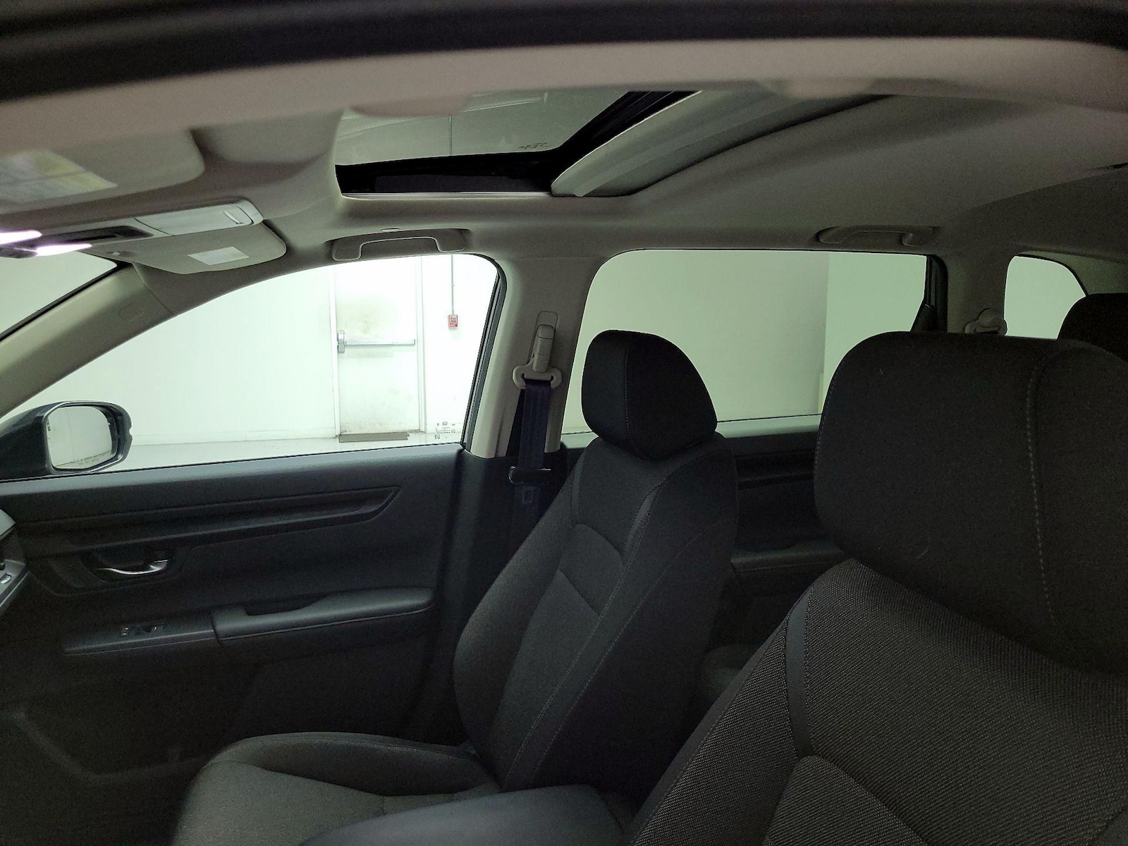 Sunroof(s) & Overhead Airbags