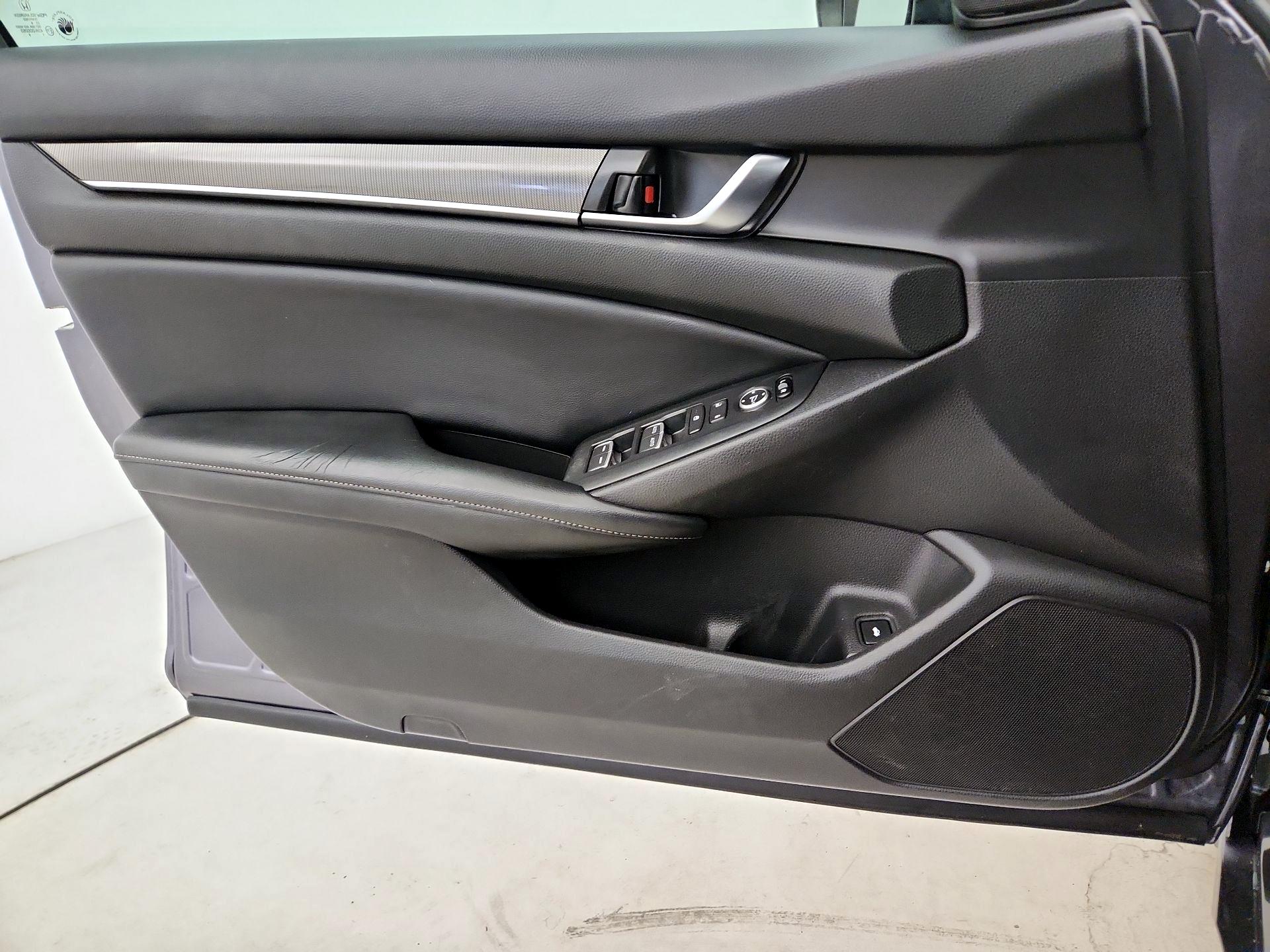Thumbnail: 2018 Honda Accord - 12