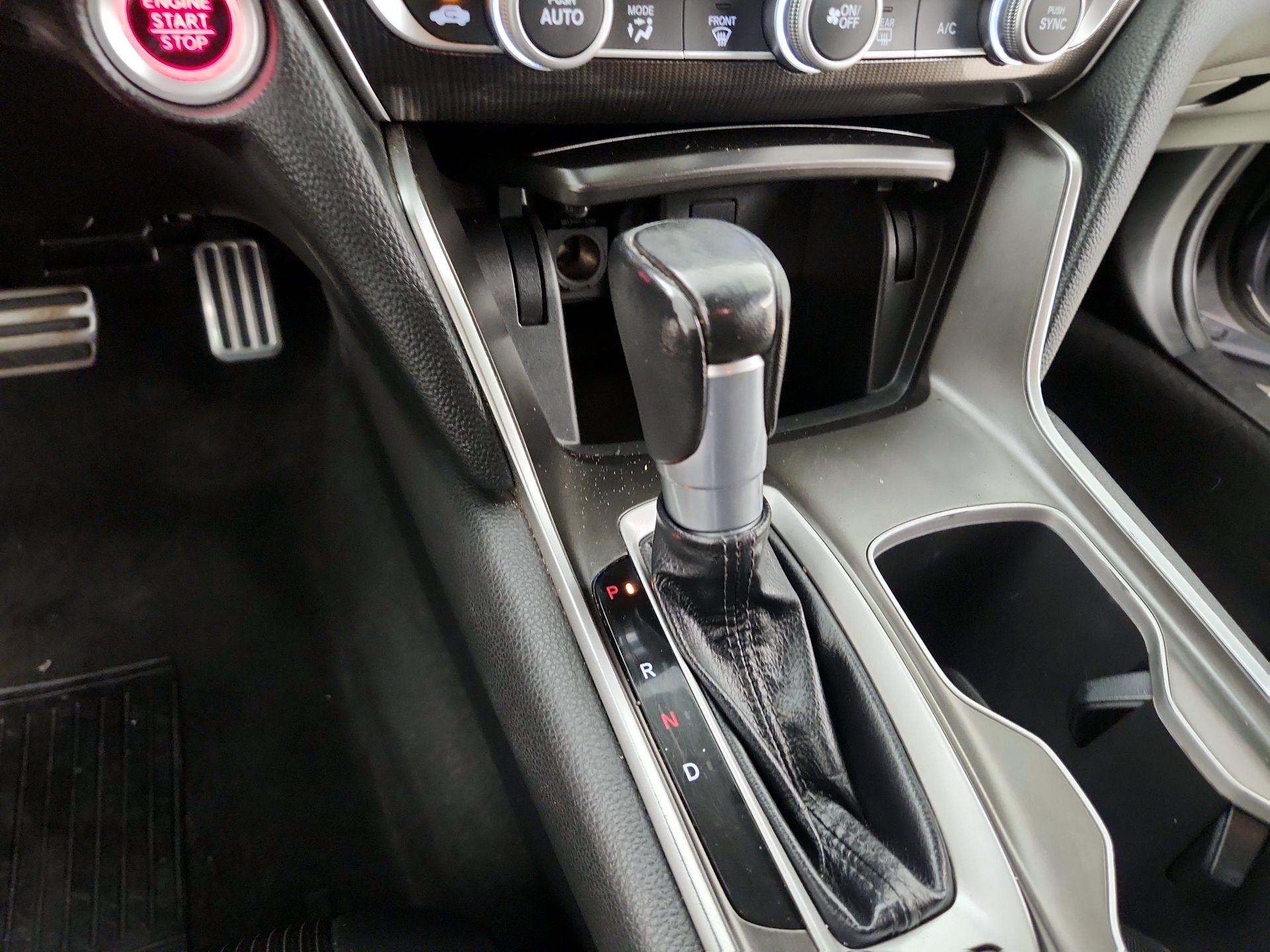 Thumbnail: 2018 Honda Accord - 17