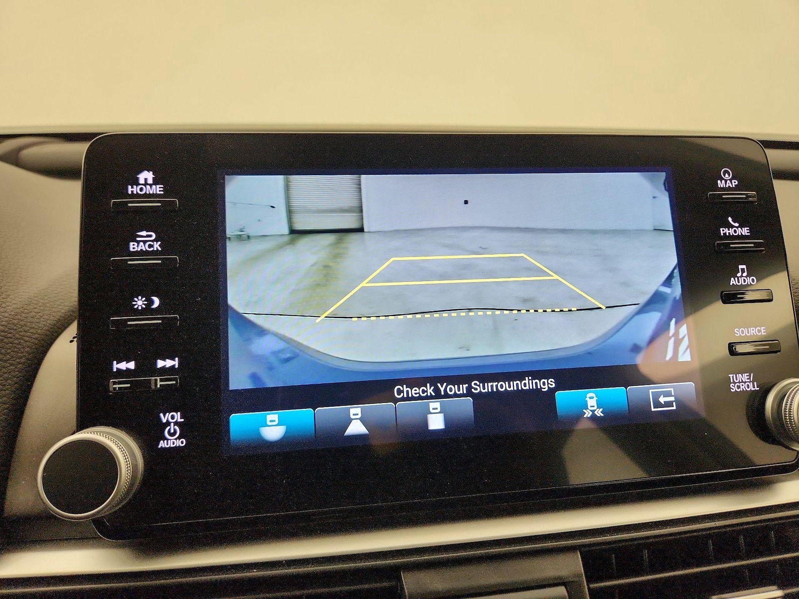 2022 Honda Accord Hybrid Touring - Photo 16