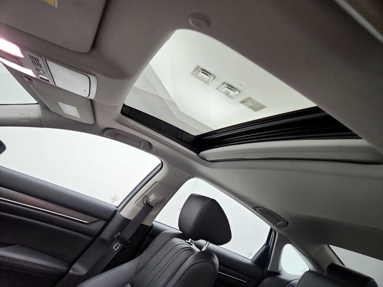 2022 Honda Accord Hybrid Touring - Photo 21