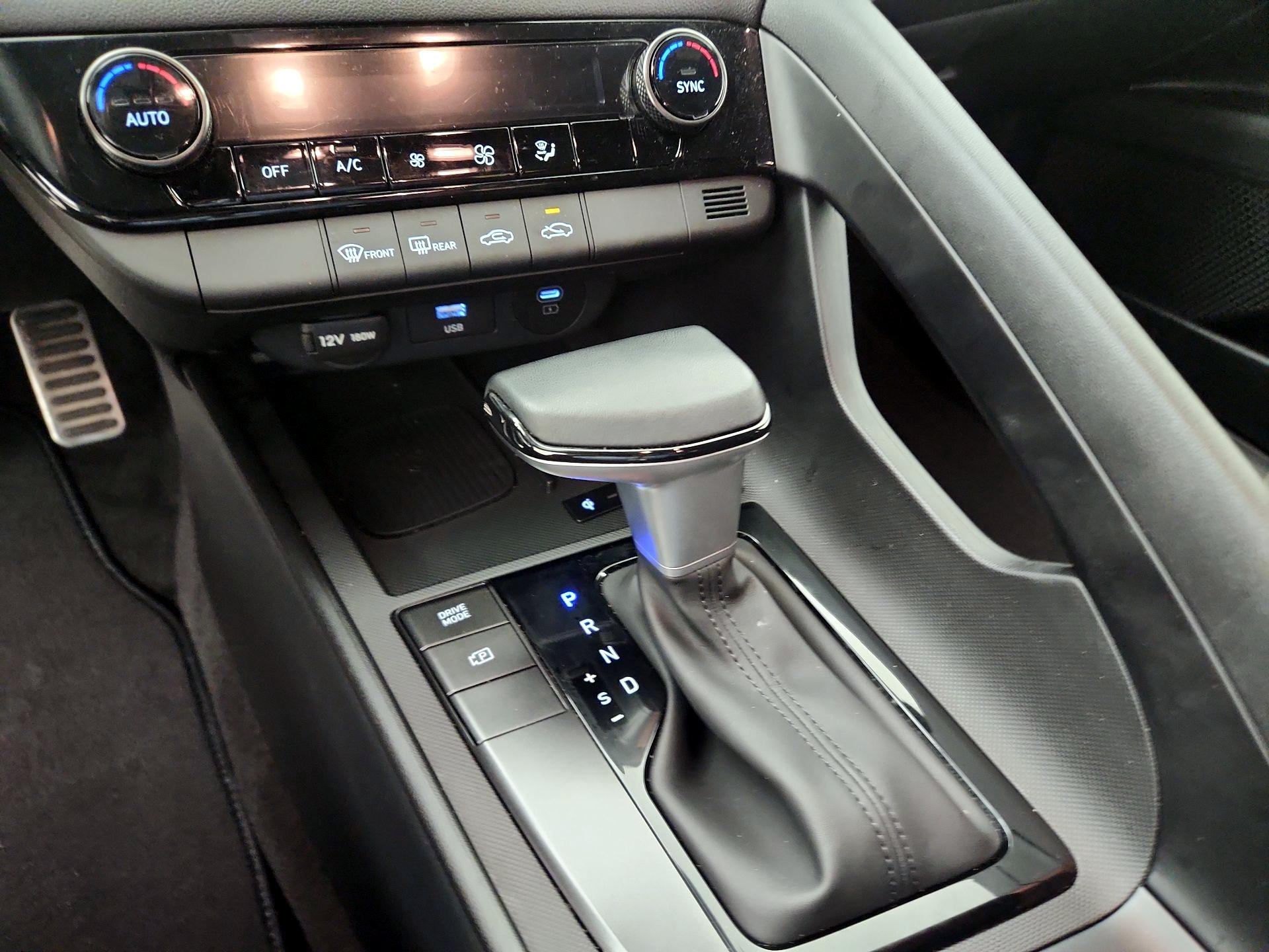 Thumbnail: 2025 Hyundai Elantra - 17