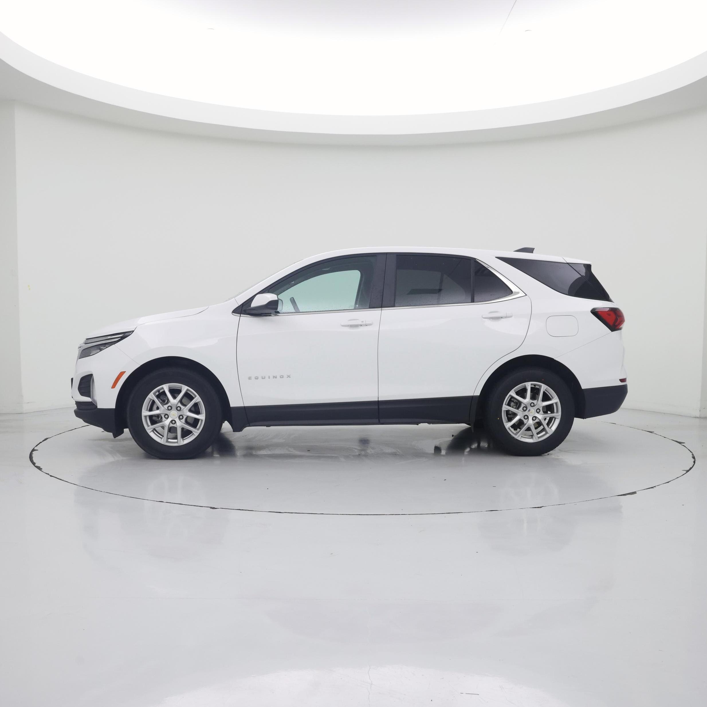 Thumbnail: 2024 Chevrolet Equinox - 3