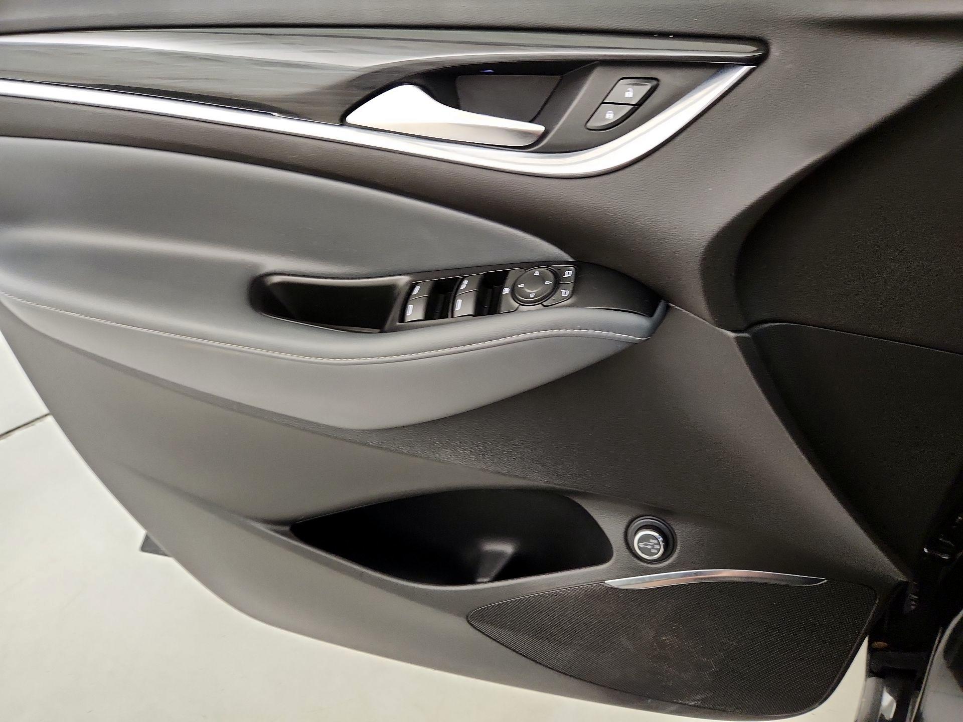 Thumbnail: 2022 Buick Enclave - 12