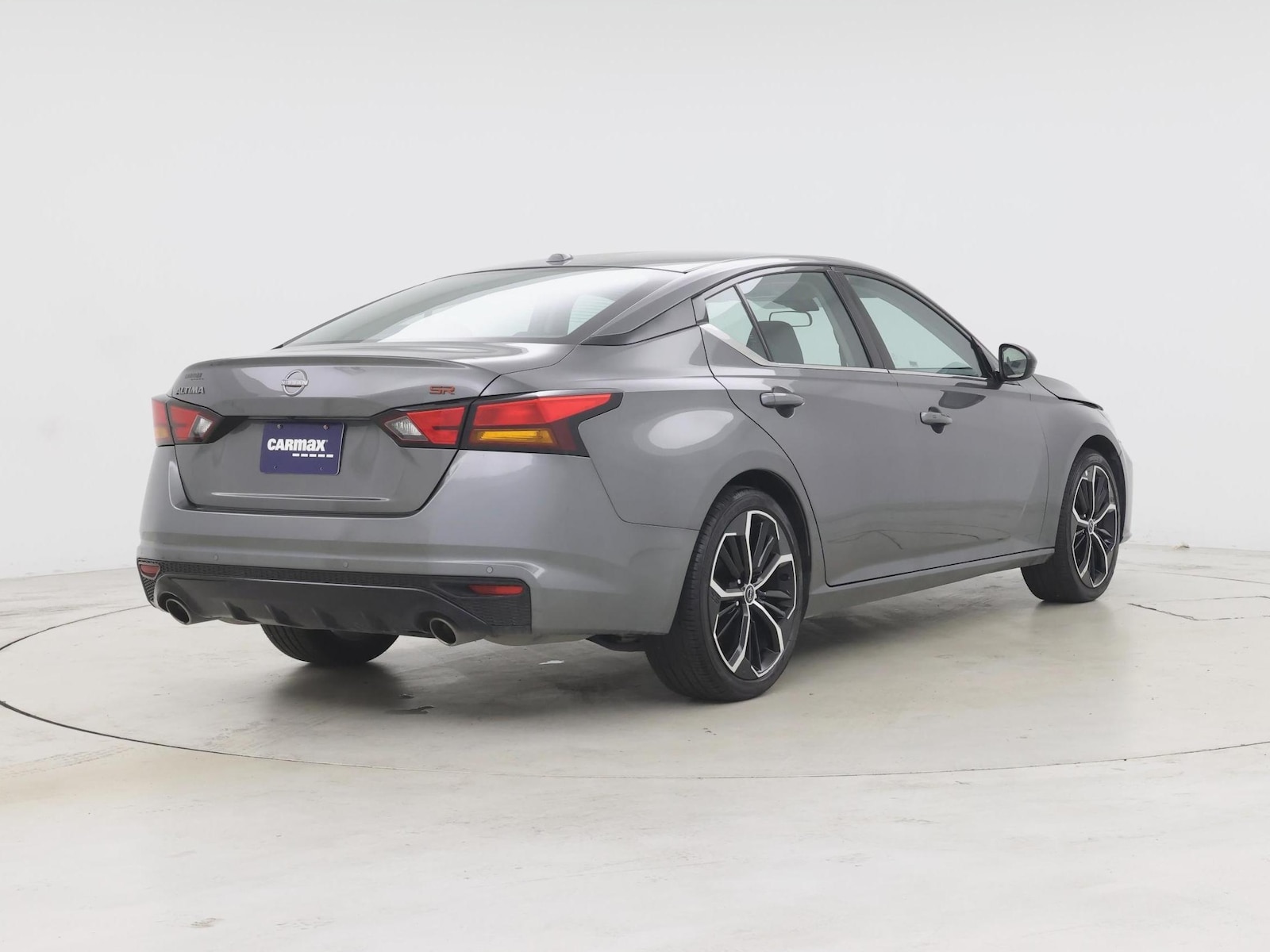 2025 Nissan Altima SR - Photo 9