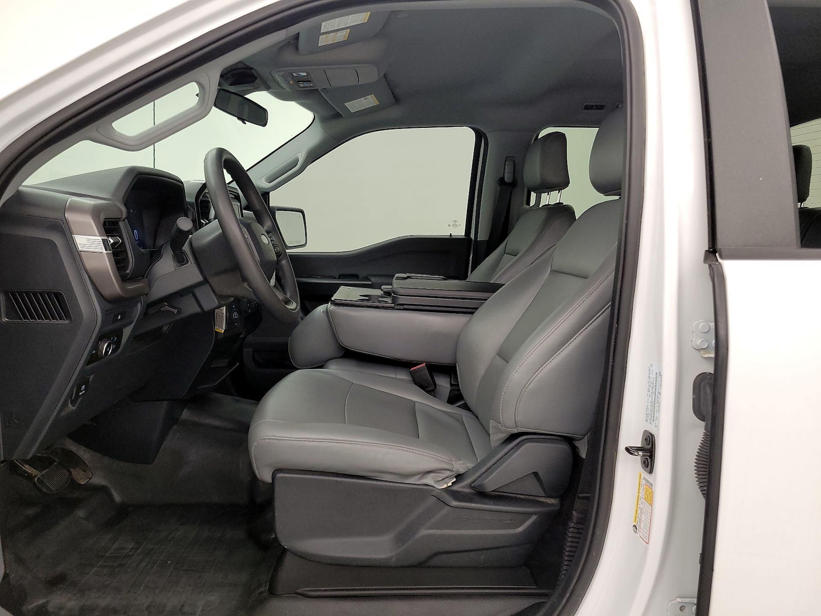 2025 Ford F-150 XL - Photo 12