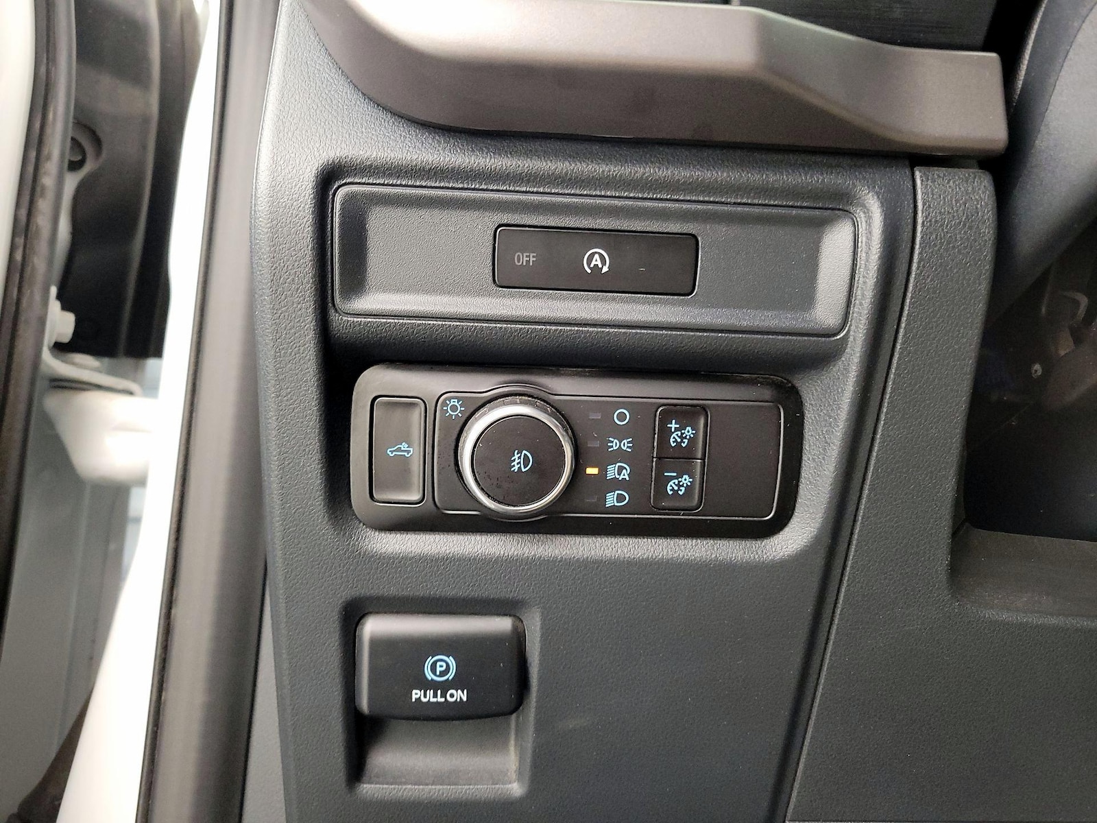 2025 Ford F-150 XL - Photo 14