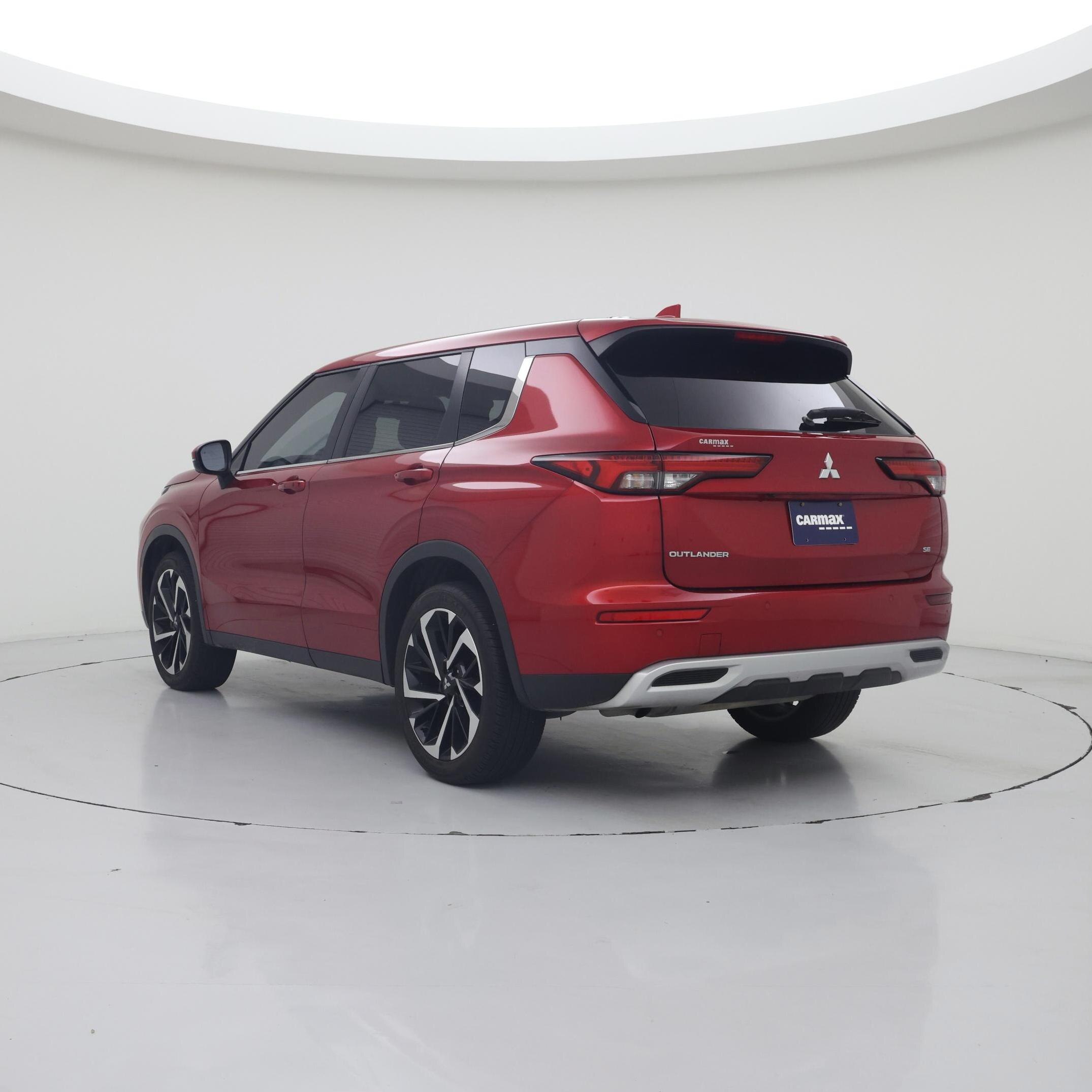 Thumbnail: 2024 Mitsubishi Outlander - 2