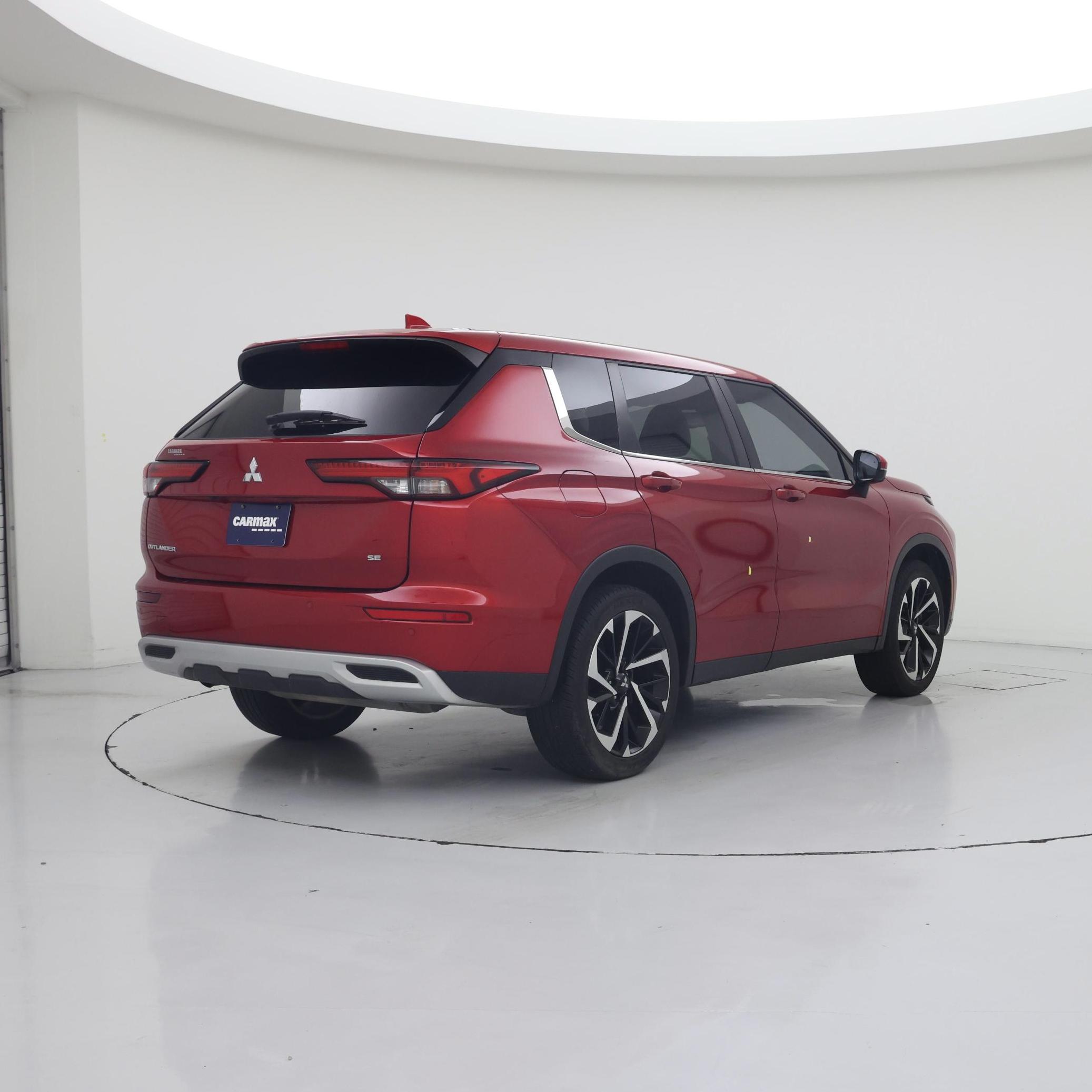 Thumbnail: 2024 Mitsubishi Outlander - 8