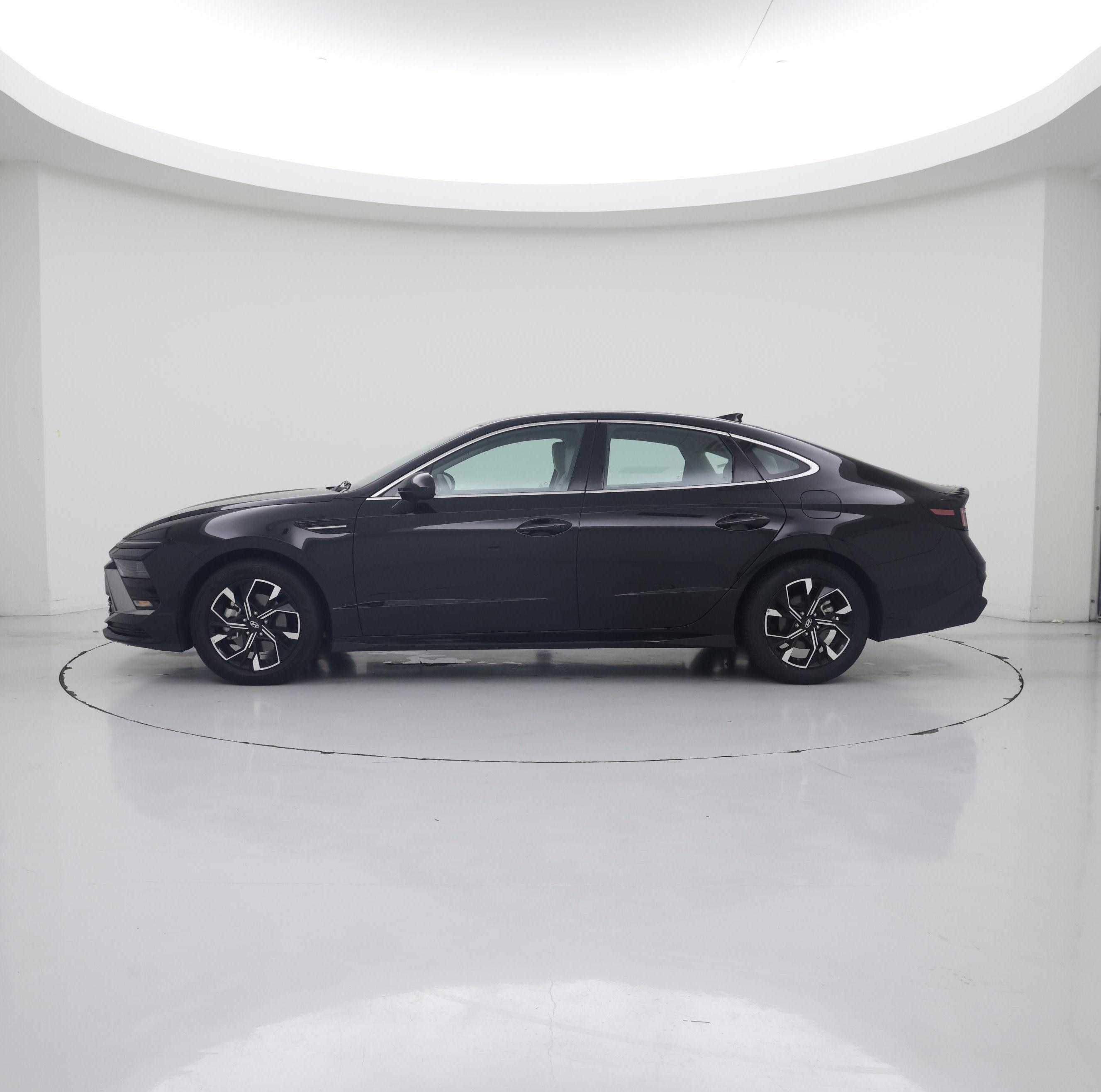 Thumbnail: 2025 Hyundai Sonata - 3