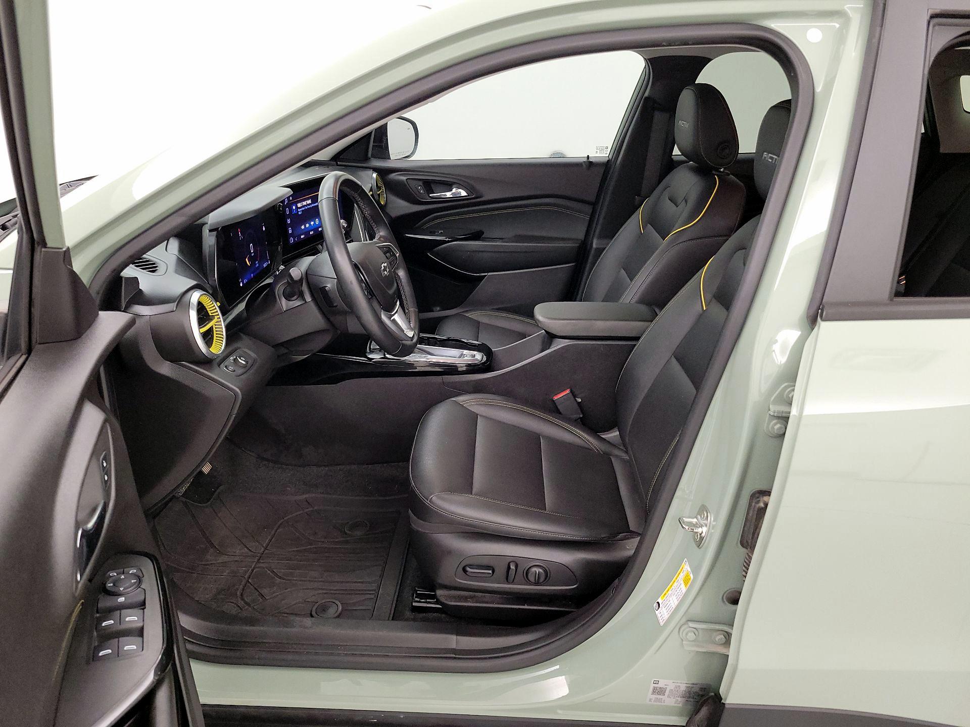 Thumbnail: 2024 Chevrolet Trax - 11