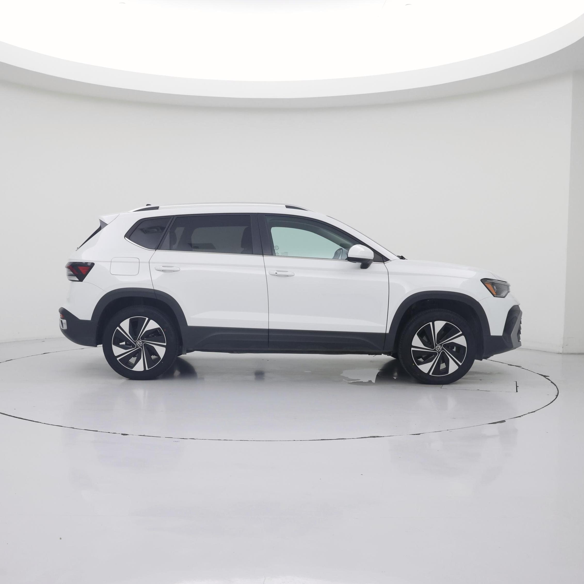 Thumbnail: 2025 Volkswagen Taos - 7