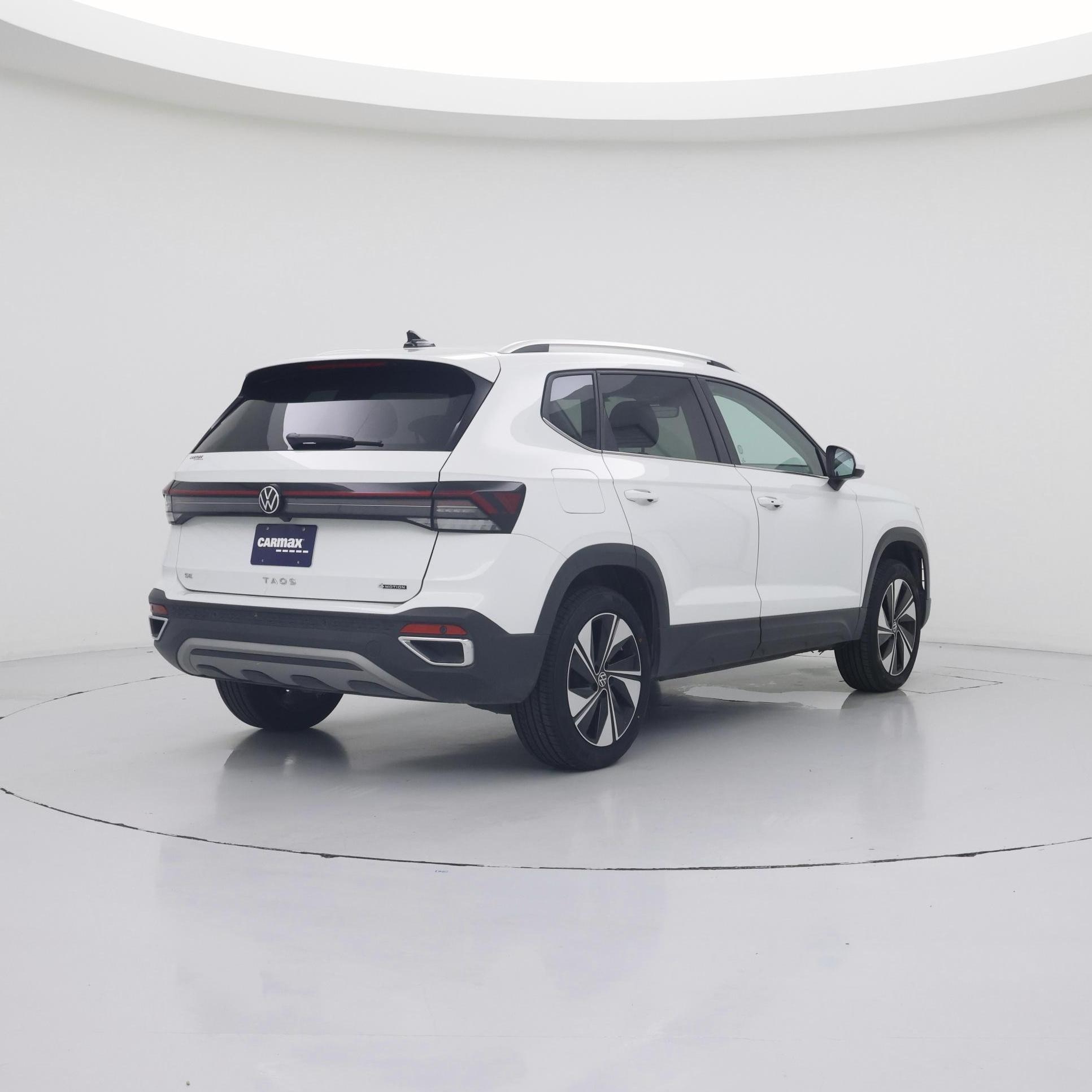 Thumbnail: 2025 Volkswagen Taos - 8