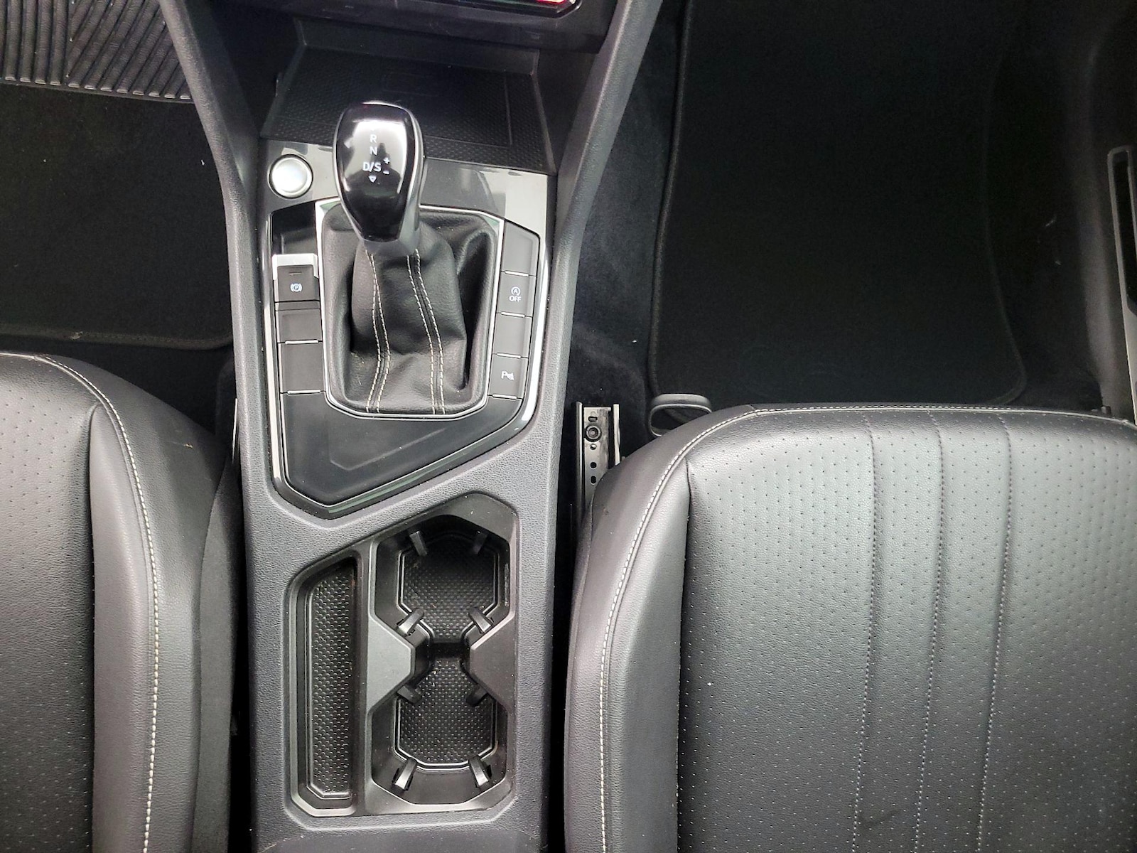 2022 Volkswagen Tiguan SE R-LINE BLACK - Photo 18