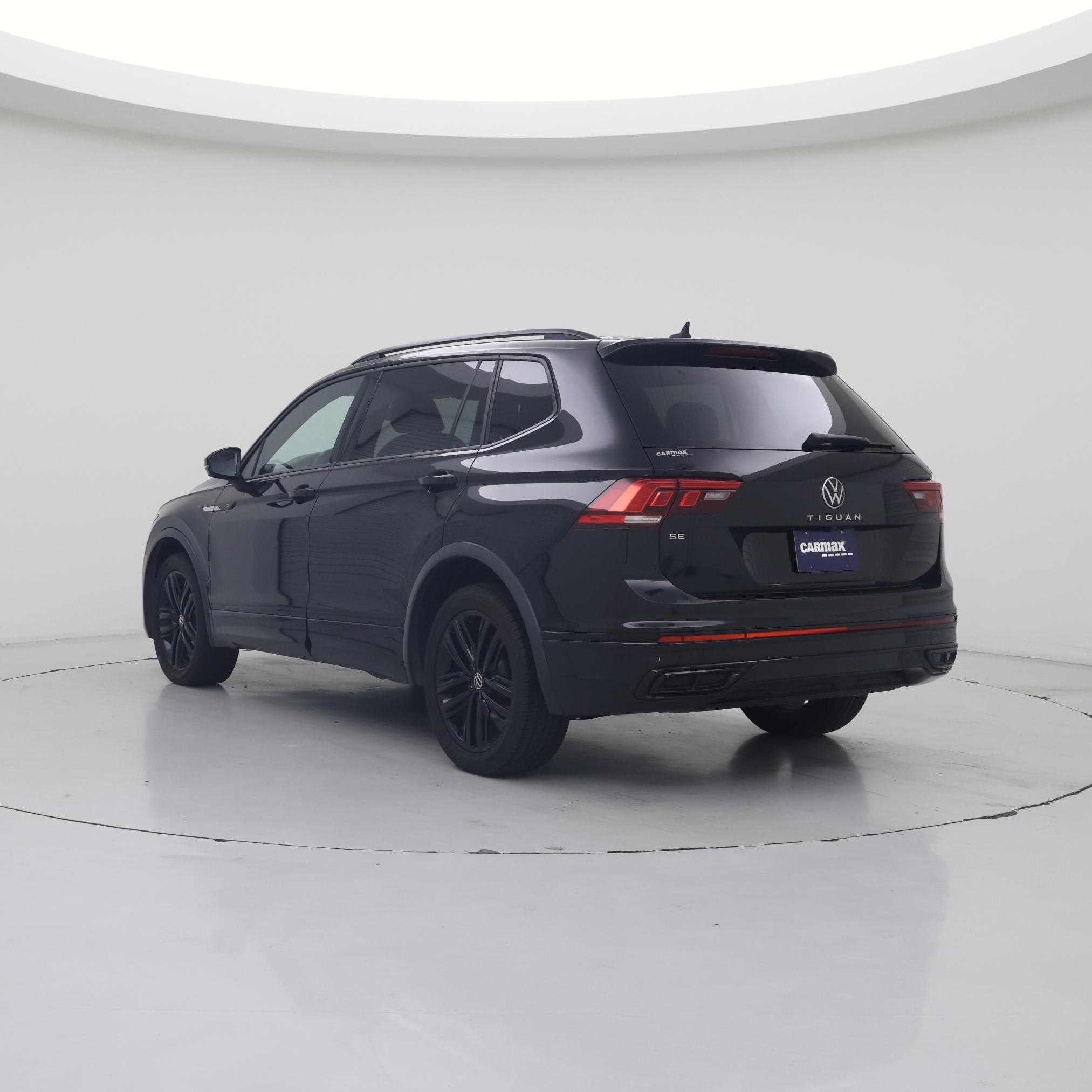 Thumbnail: 2022 Volkswagen Tiguan - 2