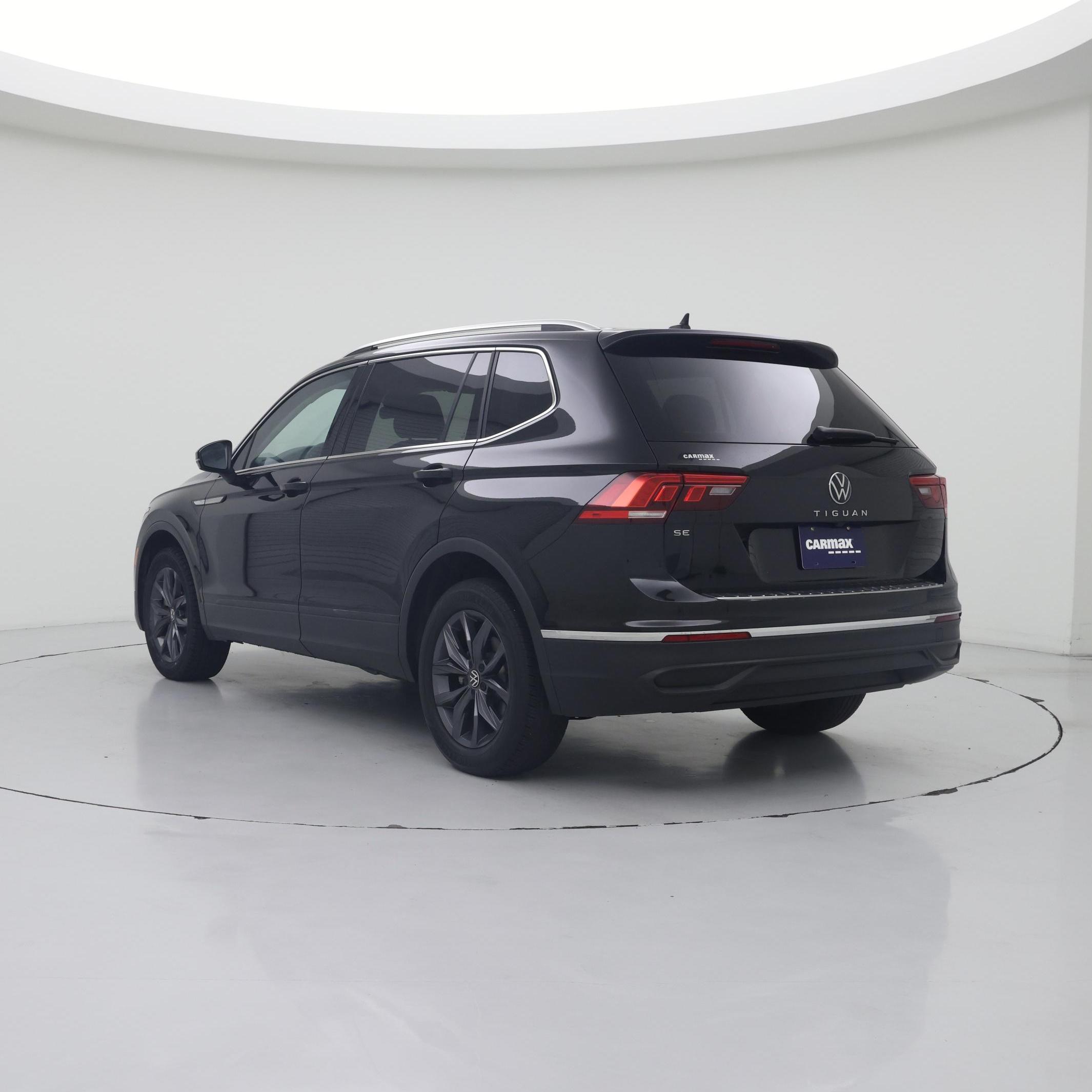 Thumbnail: 2023 Volkswagen Tiguan - 2