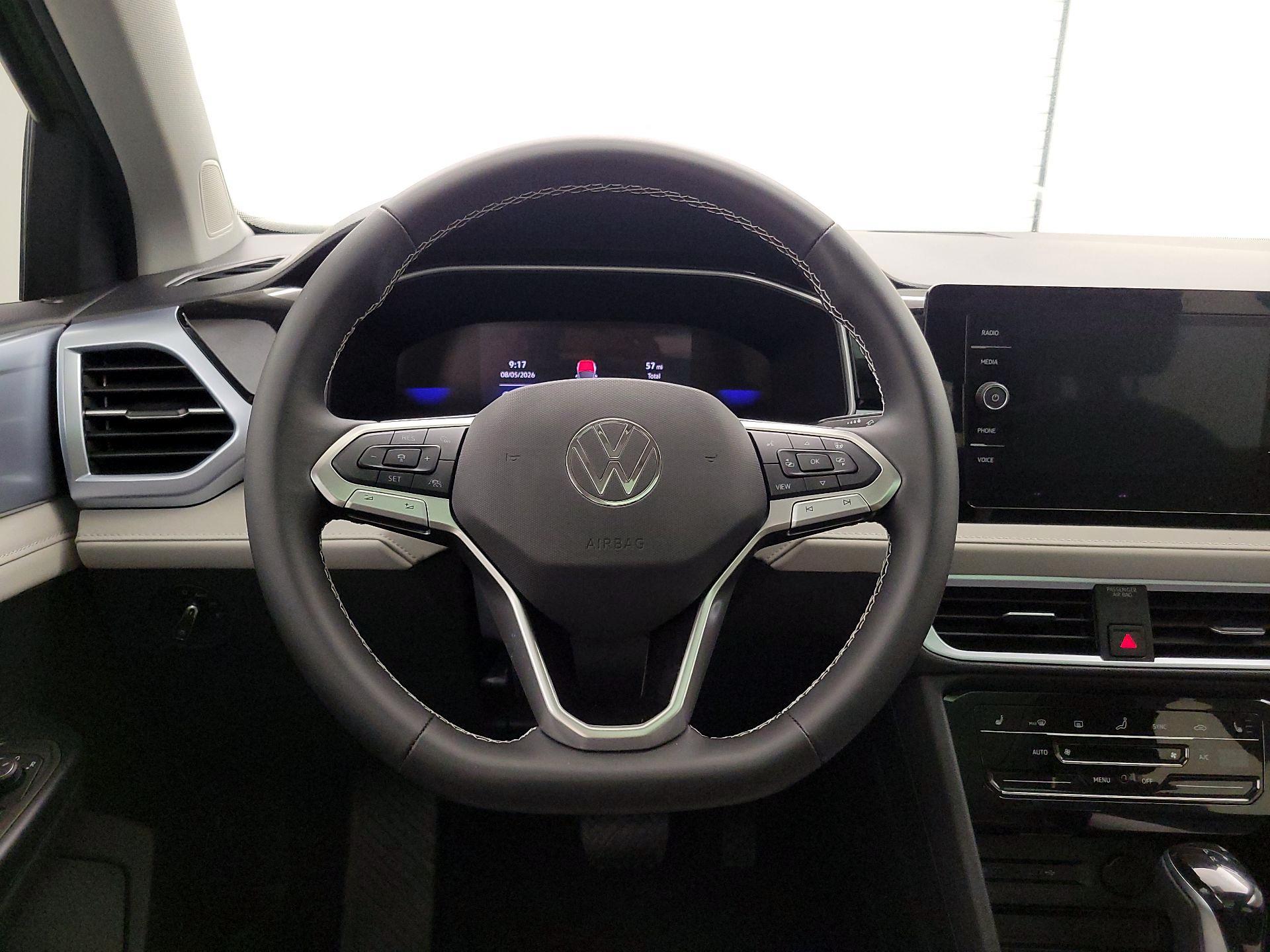 Thumbnail: 2026 Volkswagen Taos - 10