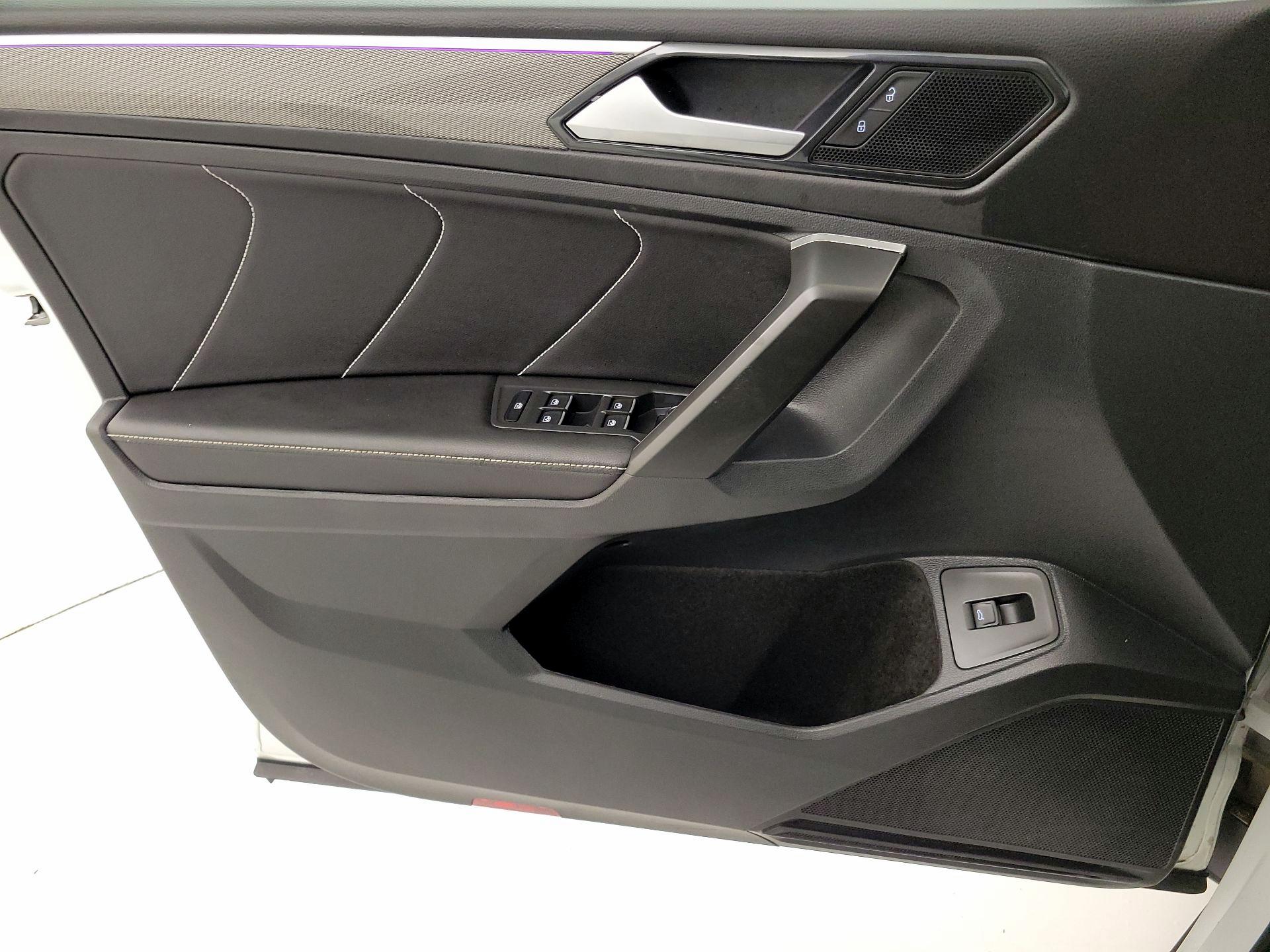 Thumbnail: 2024 Volkswagen Tiguan - 12