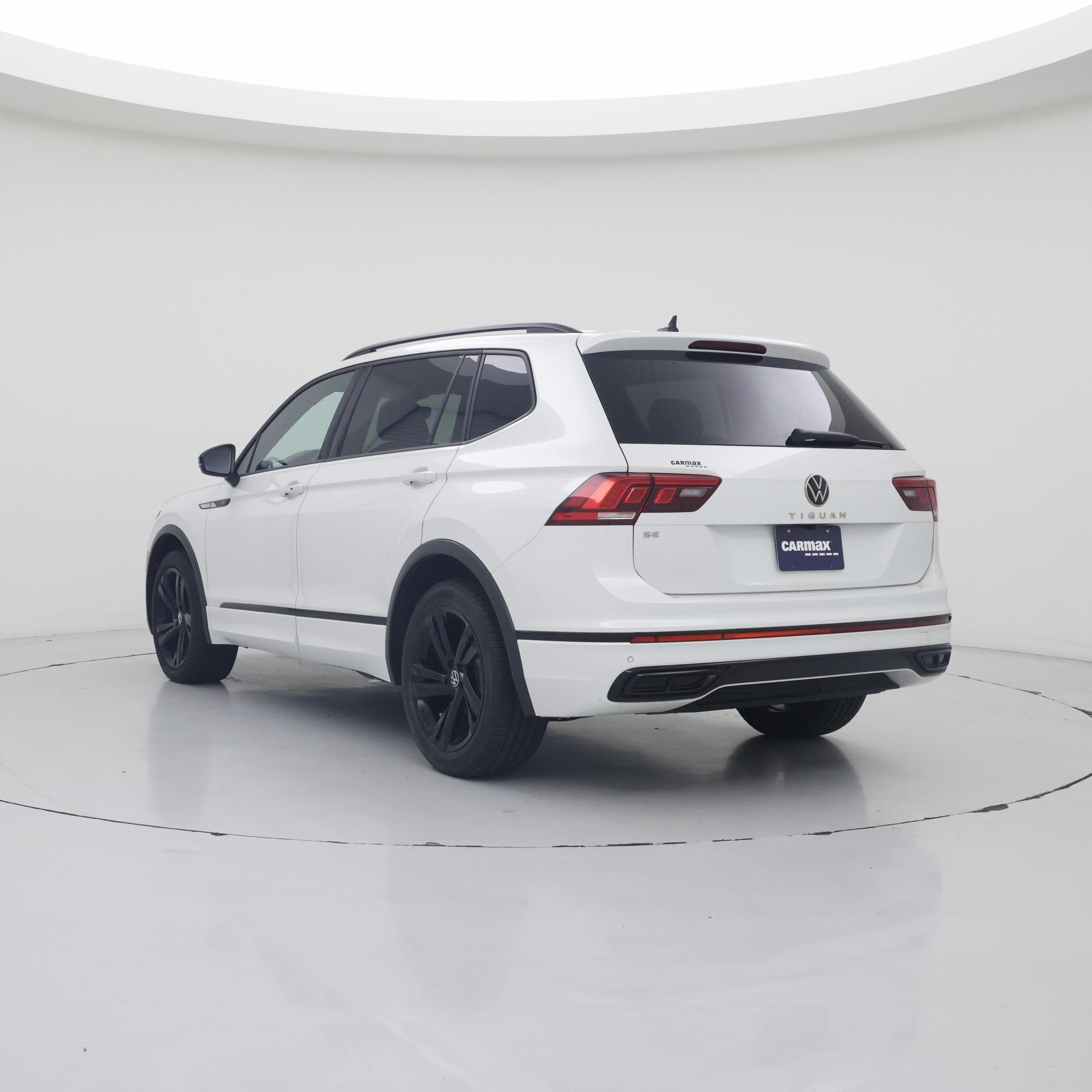 Thumbnail: 2024 Volkswagen Tiguan - 2