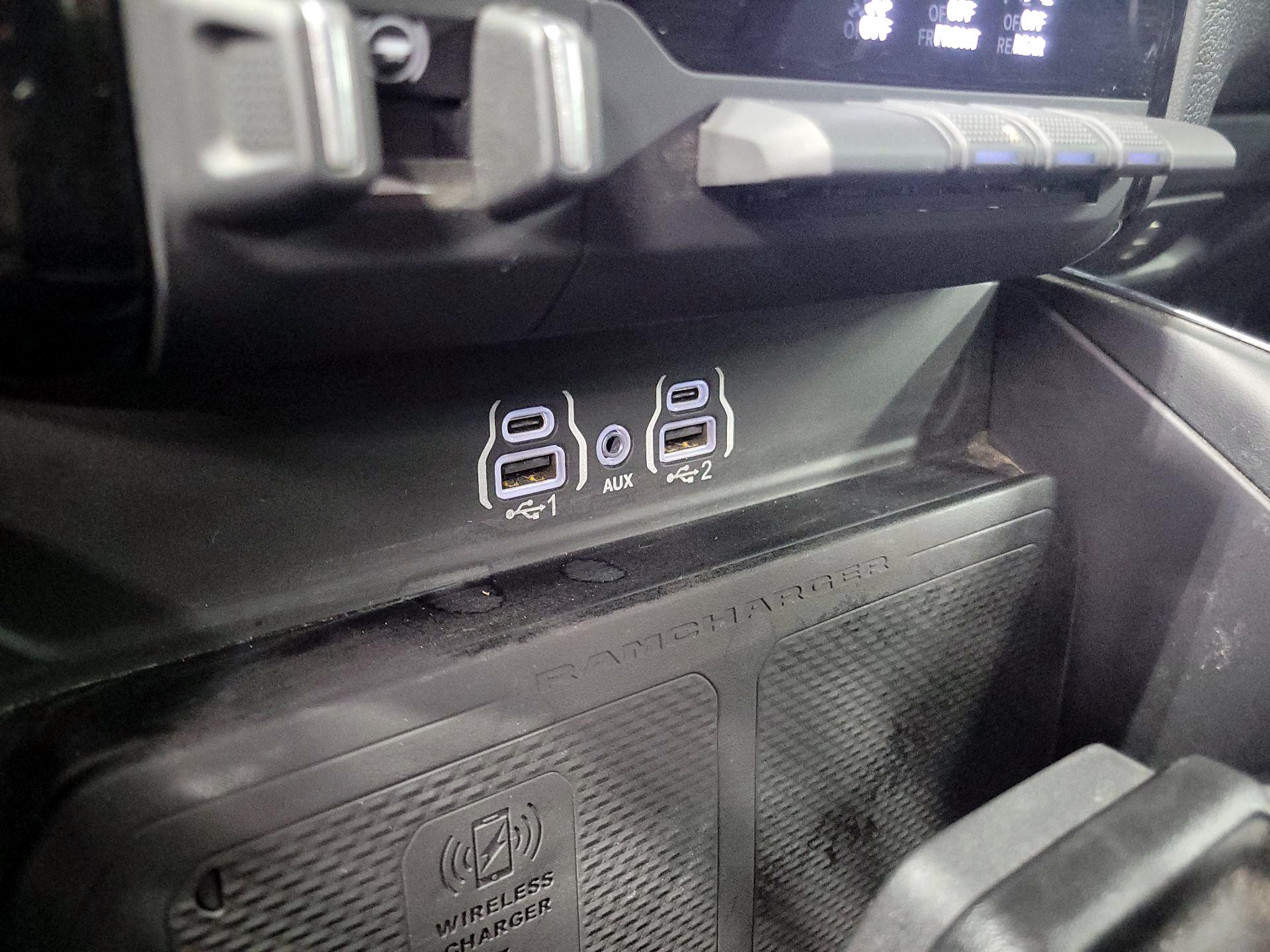 Thumbnail: 2025 RAM 1500 - 19