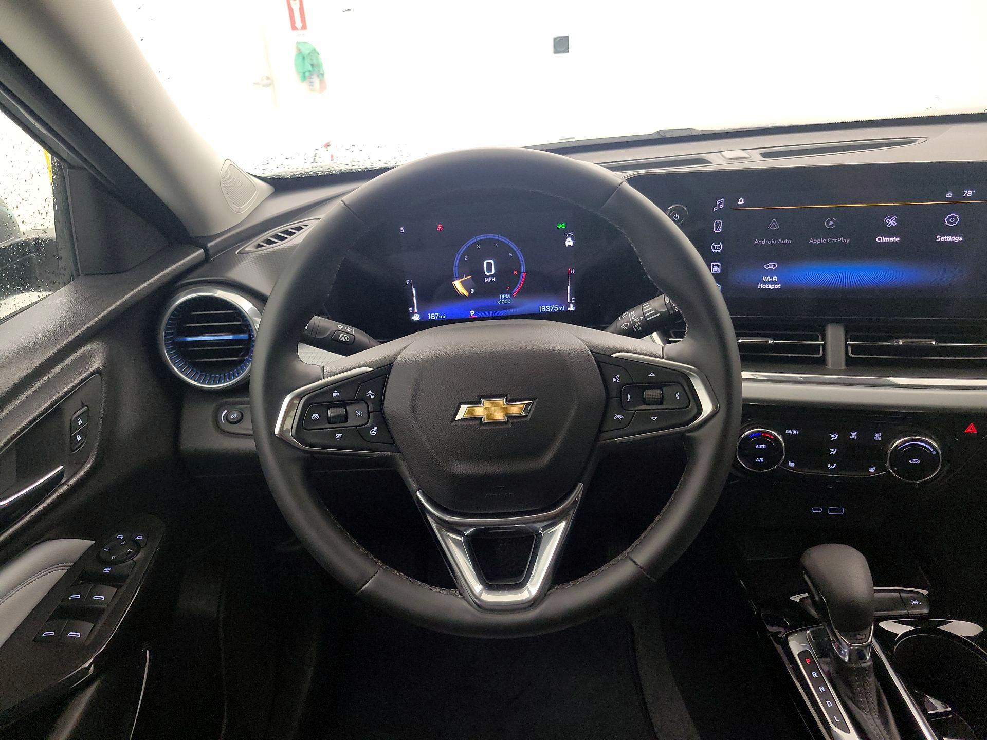 Thumbnail: 2025 Chevrolet Trax - 10