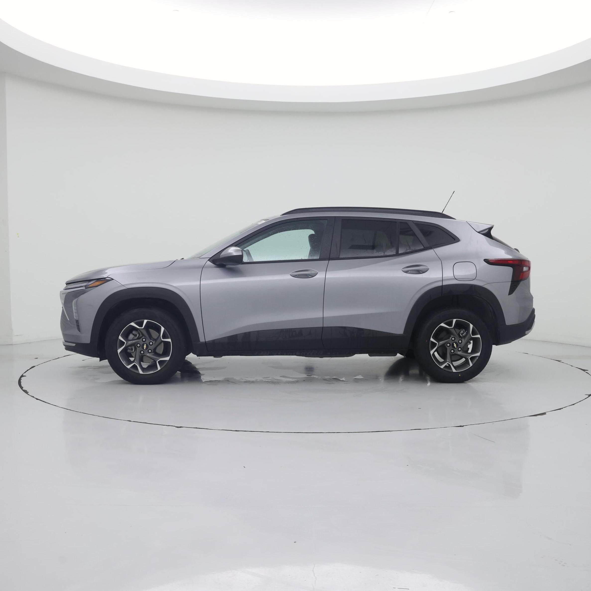 Thumbnail: 2025 Chevrolet Trax - 3