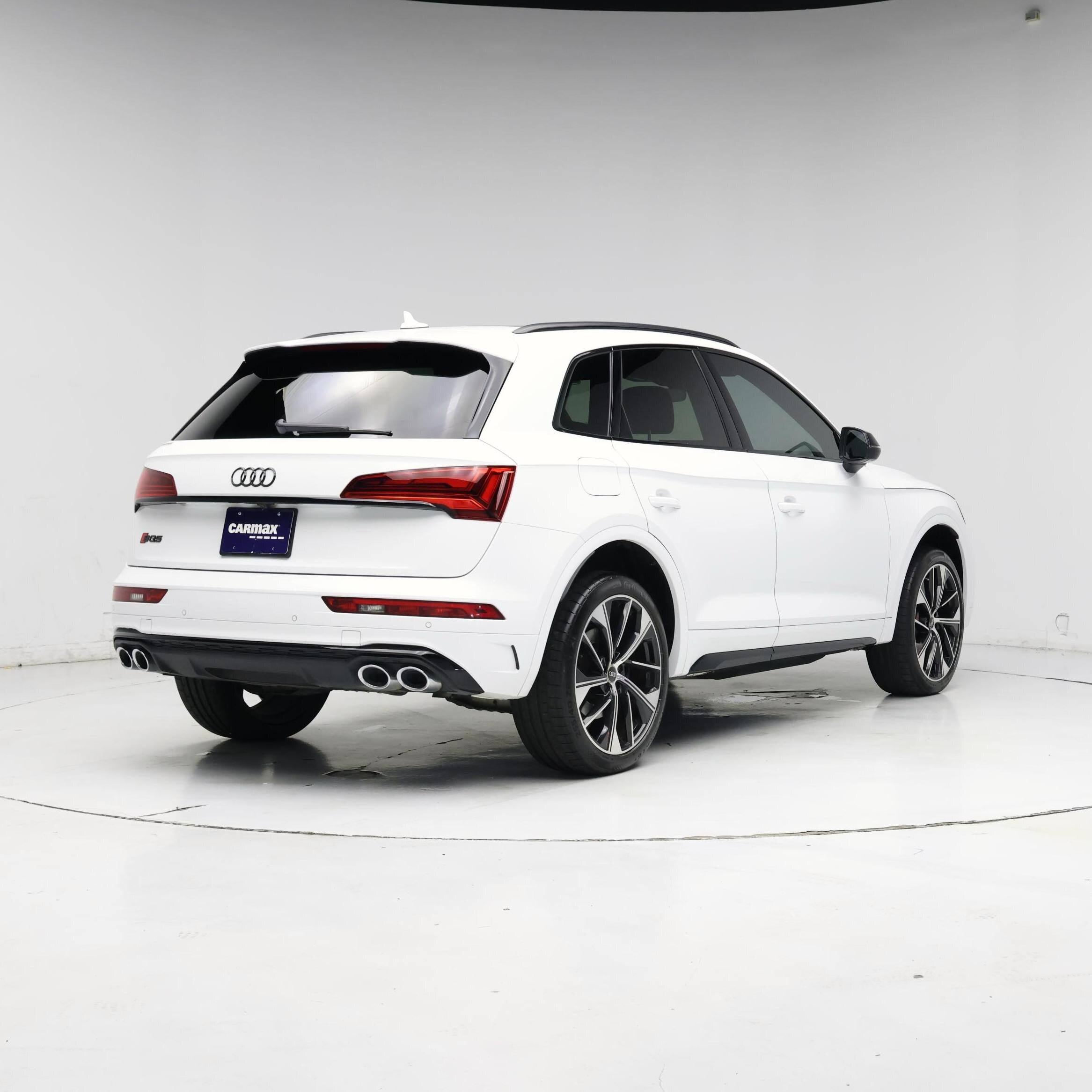 Thumbnail: 2024 Audi SQ5 - 8