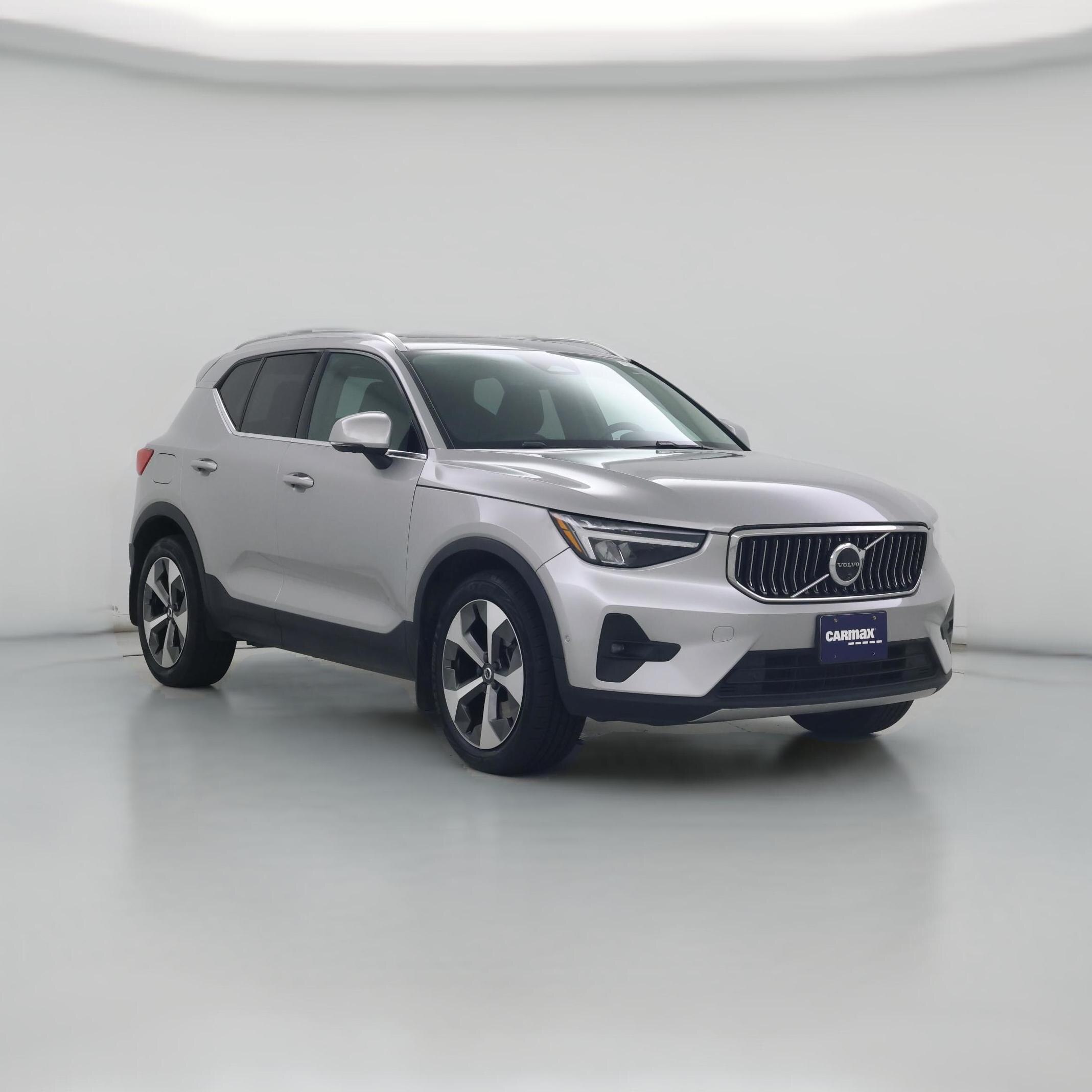 Thumbnail: 2023 Volvo XC40 - 1