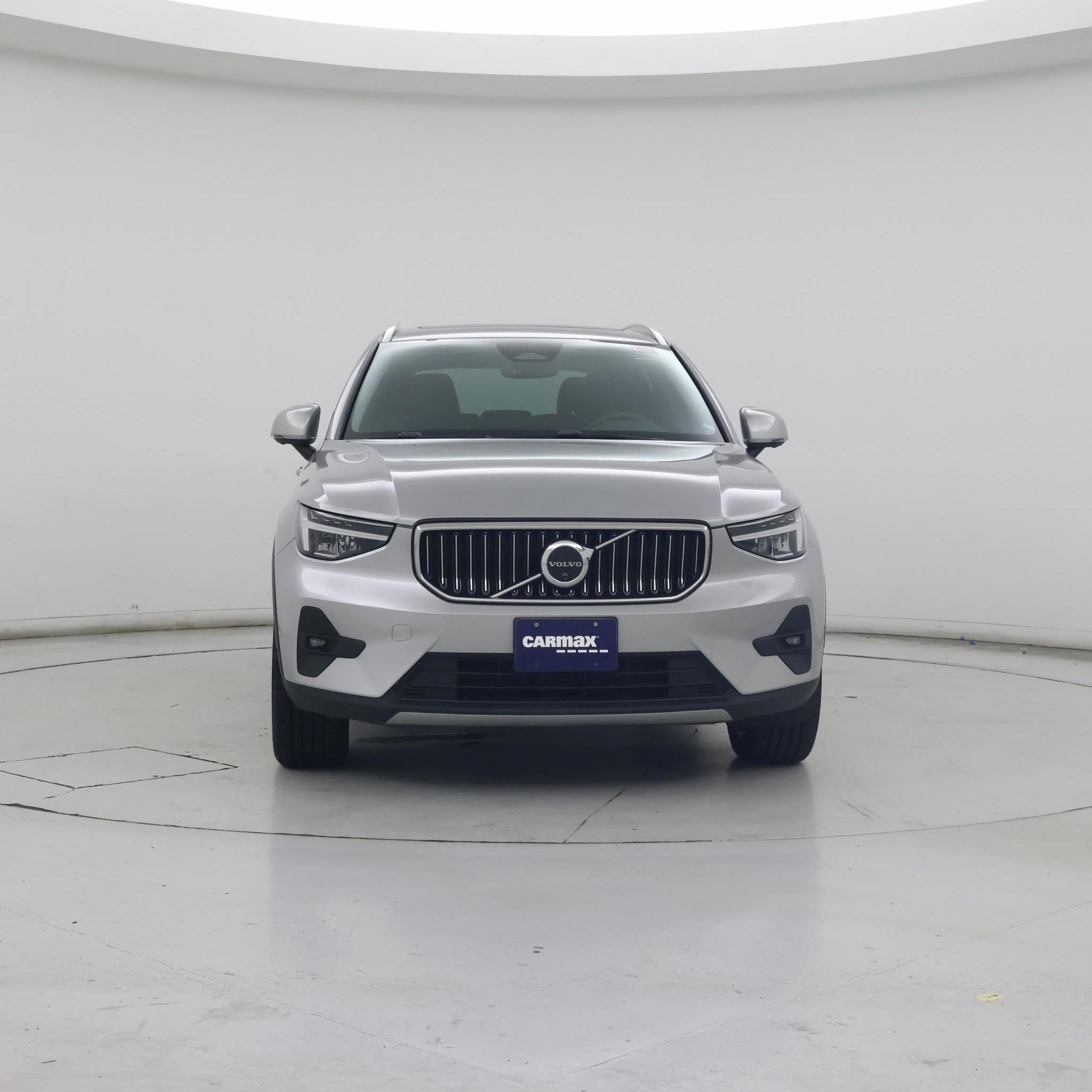 Thumbnail: 2023 Volvo XC40 - 5