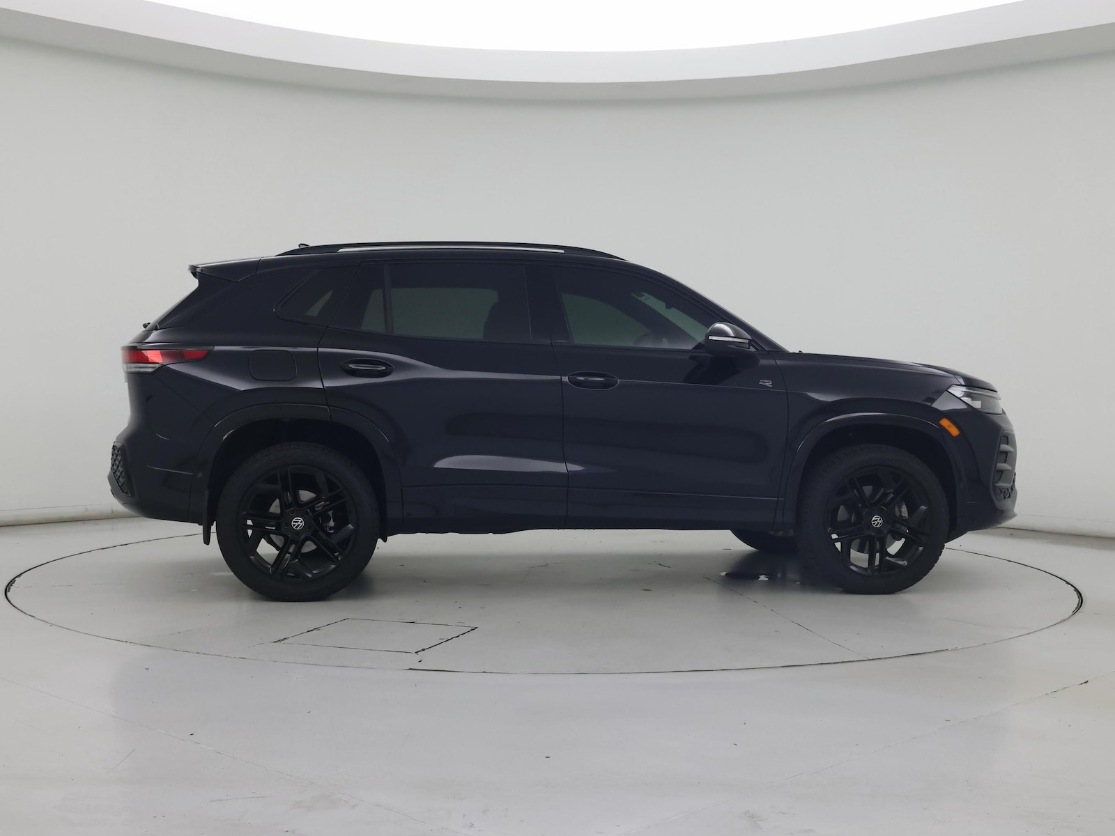 2025 Volkswagen Tiguan SE R-LINE BLACK - Photo 8