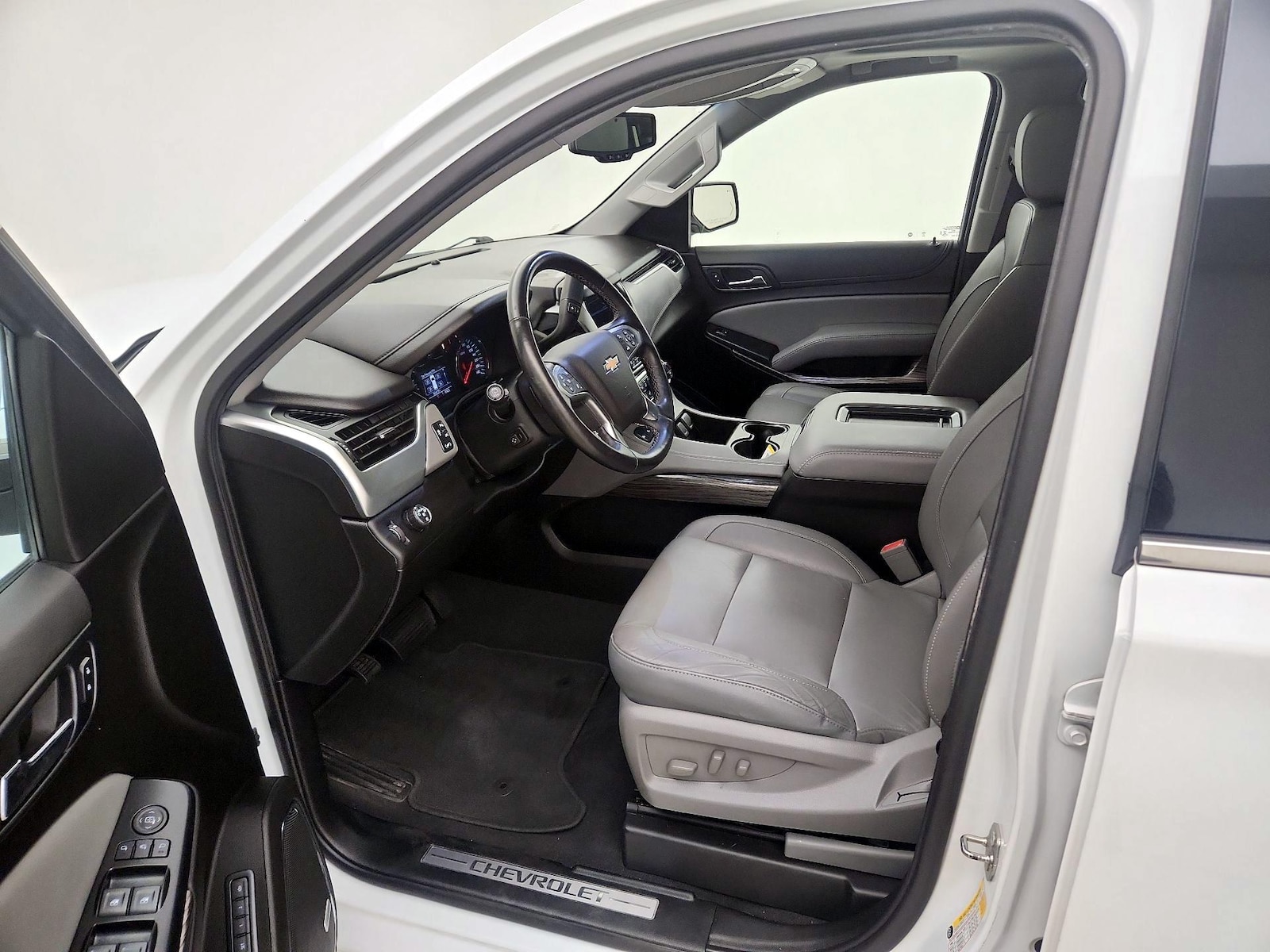 2019 Chevrolet Tahoe LT - Photo 12