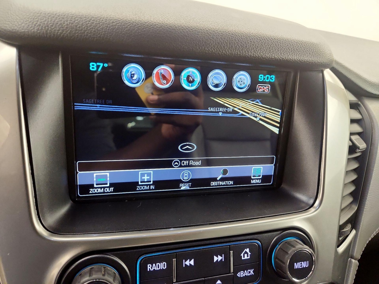 2019 Chevrolet Tahoe LT - Photo 15