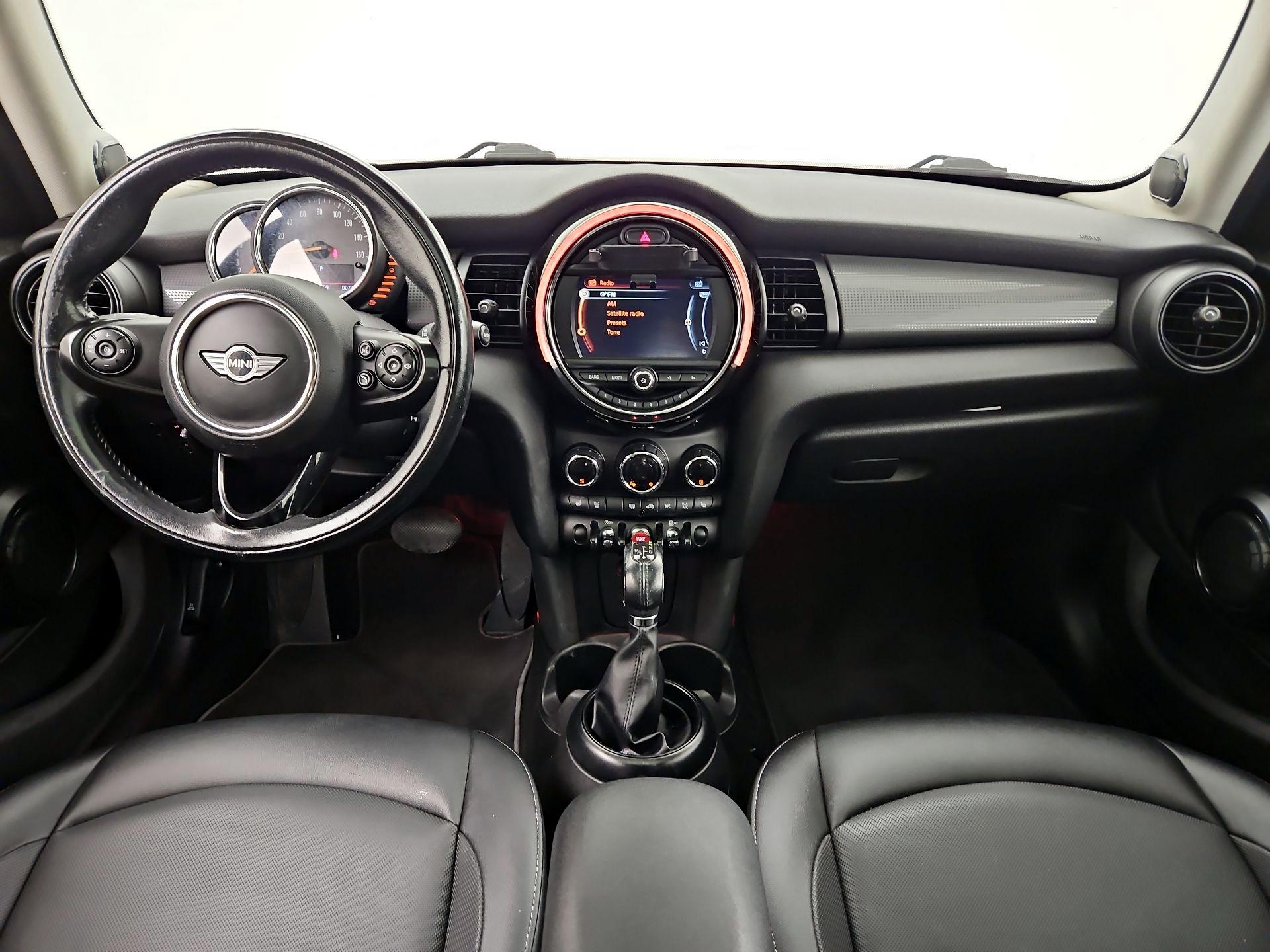 Thumbnail: 2017 MINI Cooper Hardtop - 9