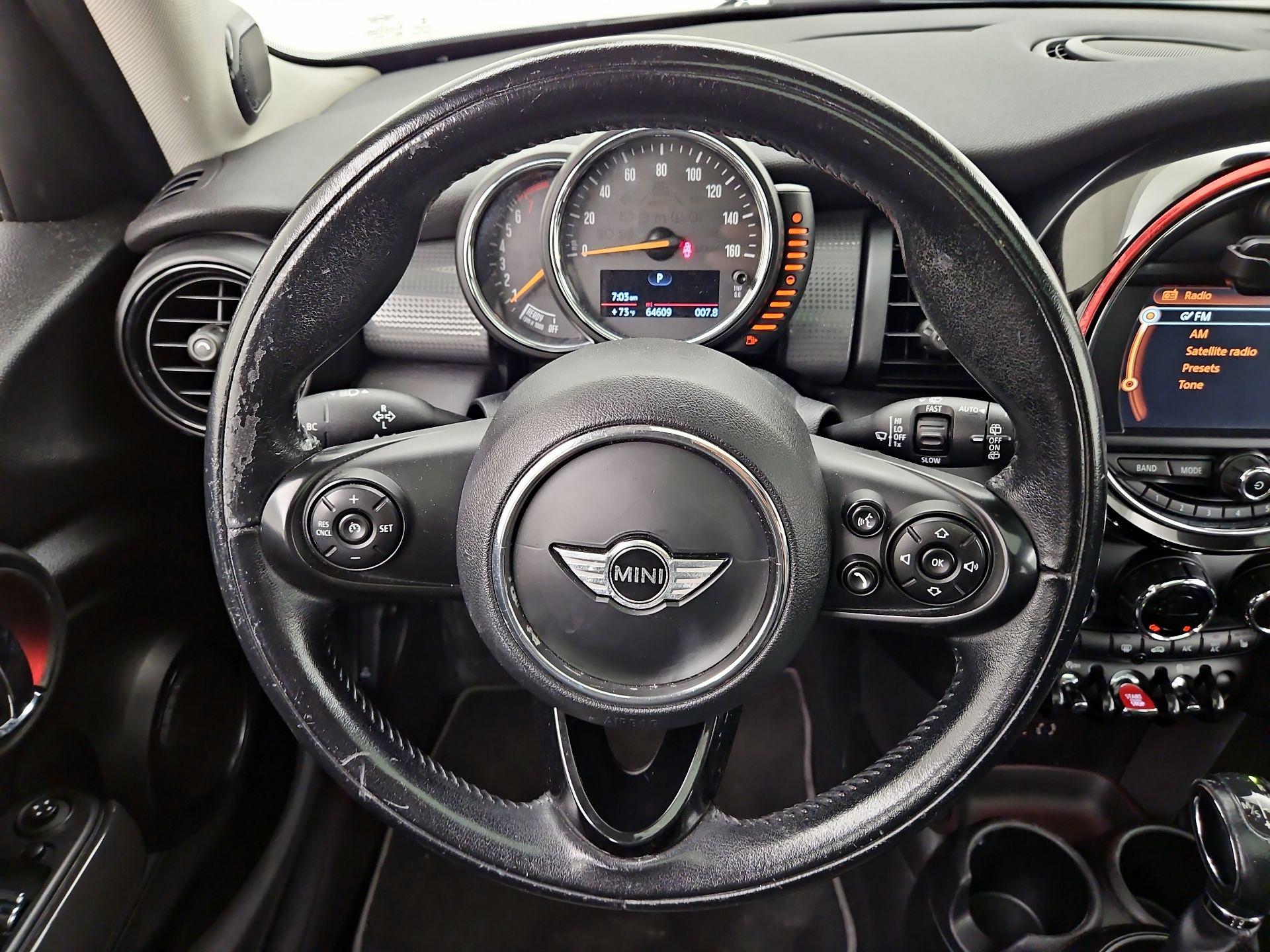 Thumbnail: 2017 MINI Cooper Hardtop - 10