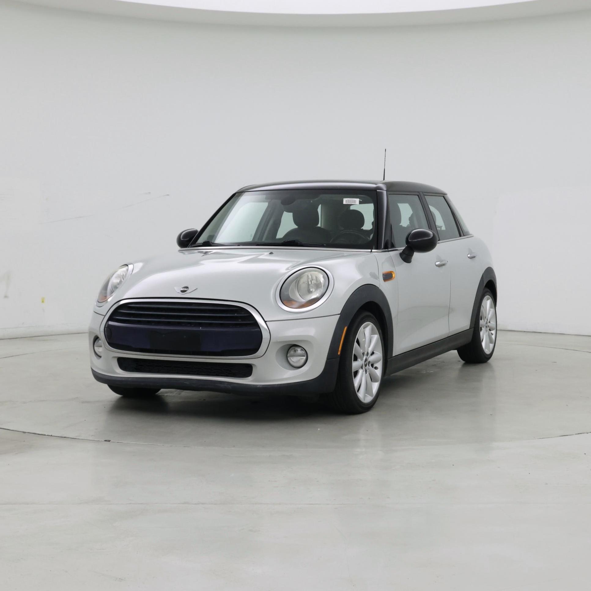 Thumbnail: 2017 MINI Cooper Hardtop - 4