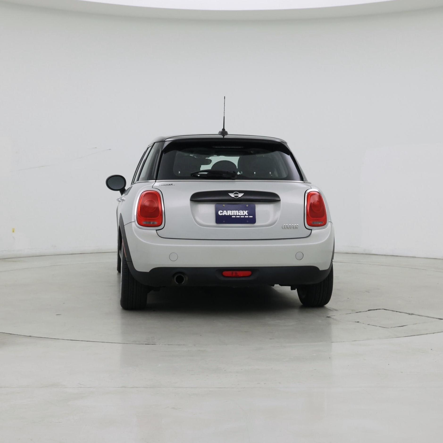 Thumbnail: 2017 MINI Cooper Hardtop - 6