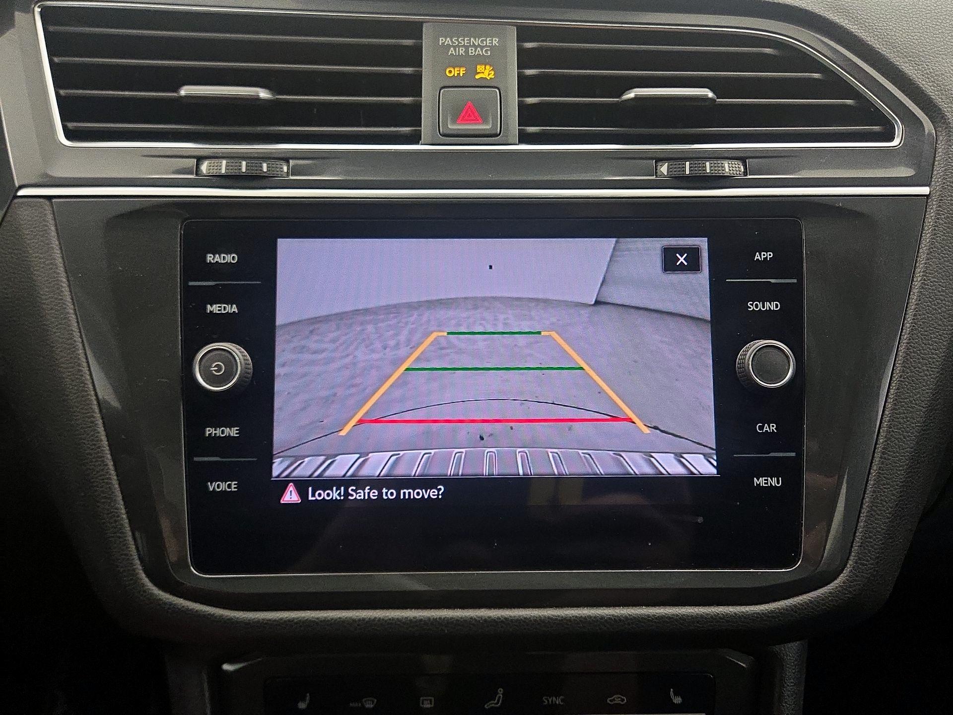 Thumbnail: 2023 Volkswagen Tiguan - 14