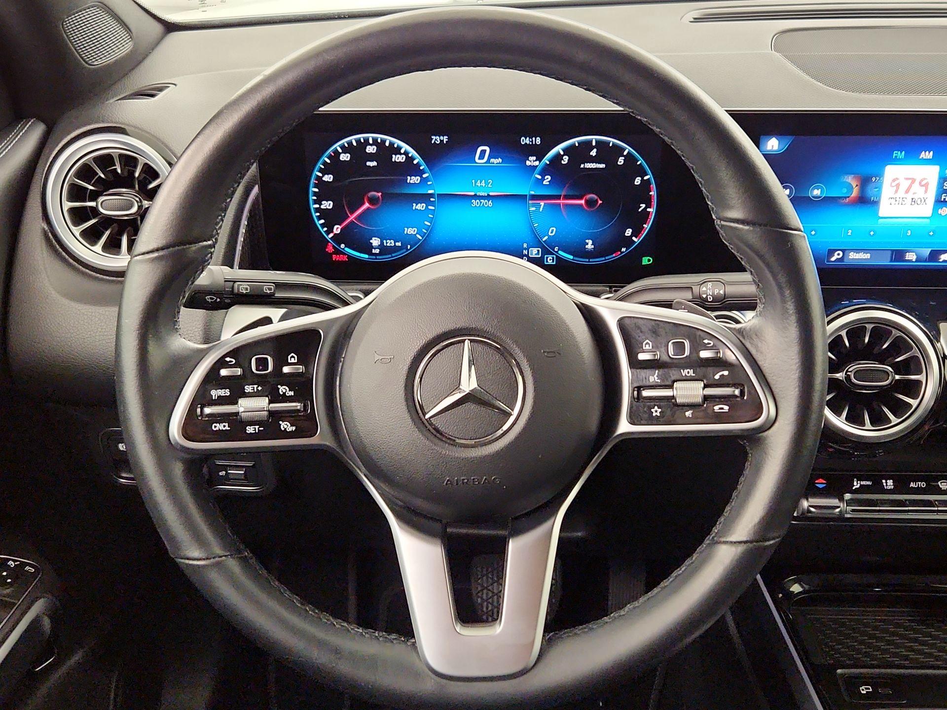 Thumbnail: 2023 Mercedes-Benz GLB - 10